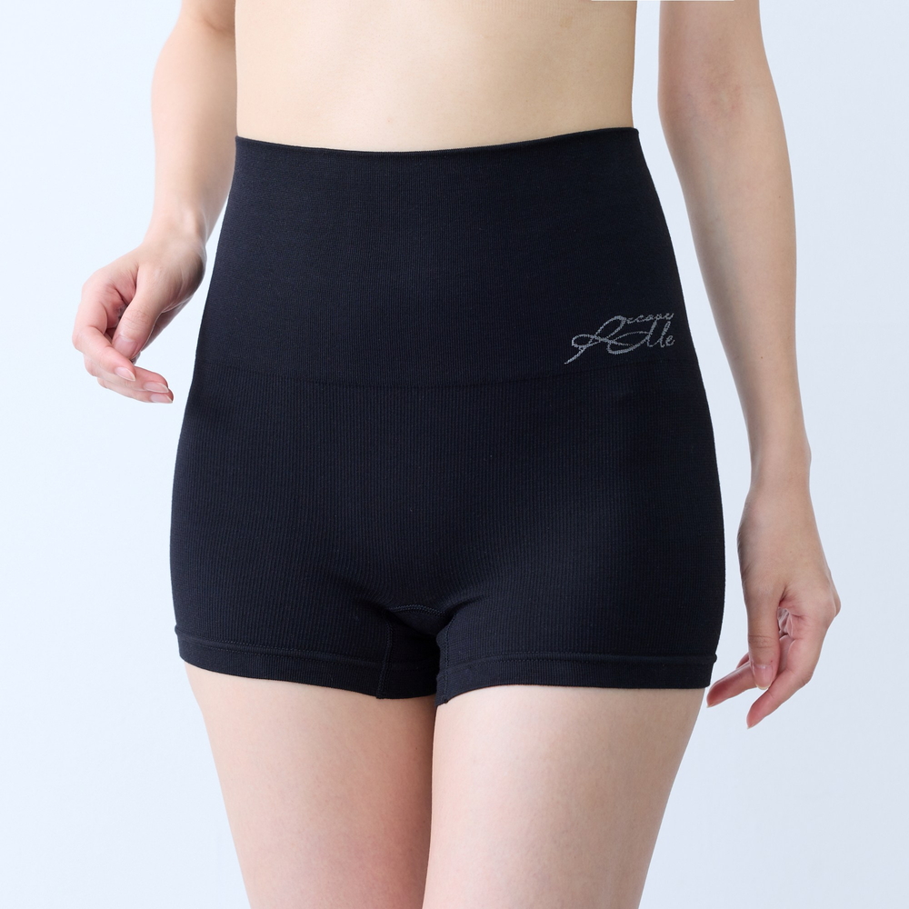 綿混腹巻付きショーツ（1980円）