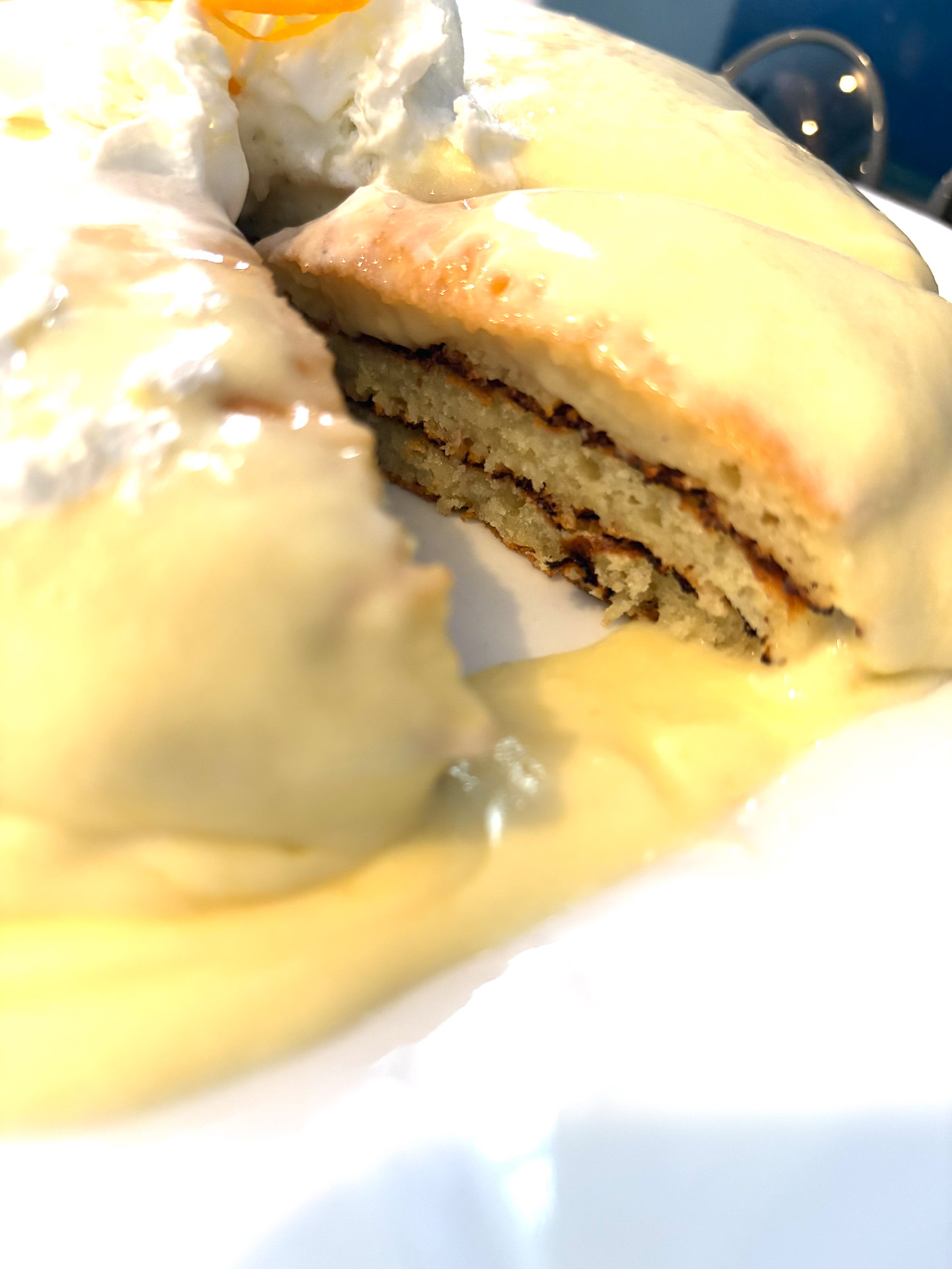 「パンケーキってどっしりしている」というイメージが覆されるふわふわ感