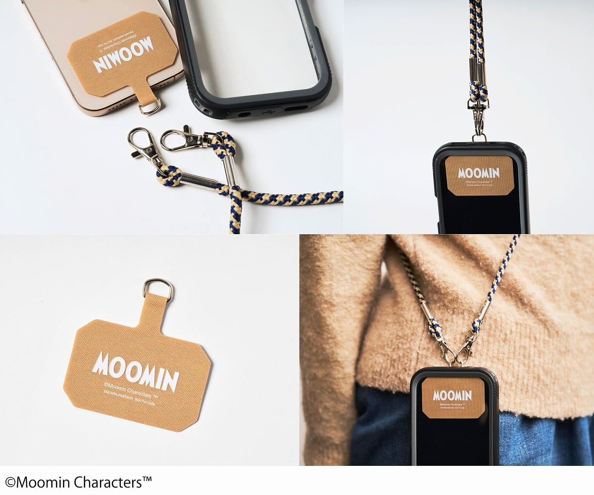 スマホケース用の挟み込みタグは「MOOMIN」のロゴ入り
