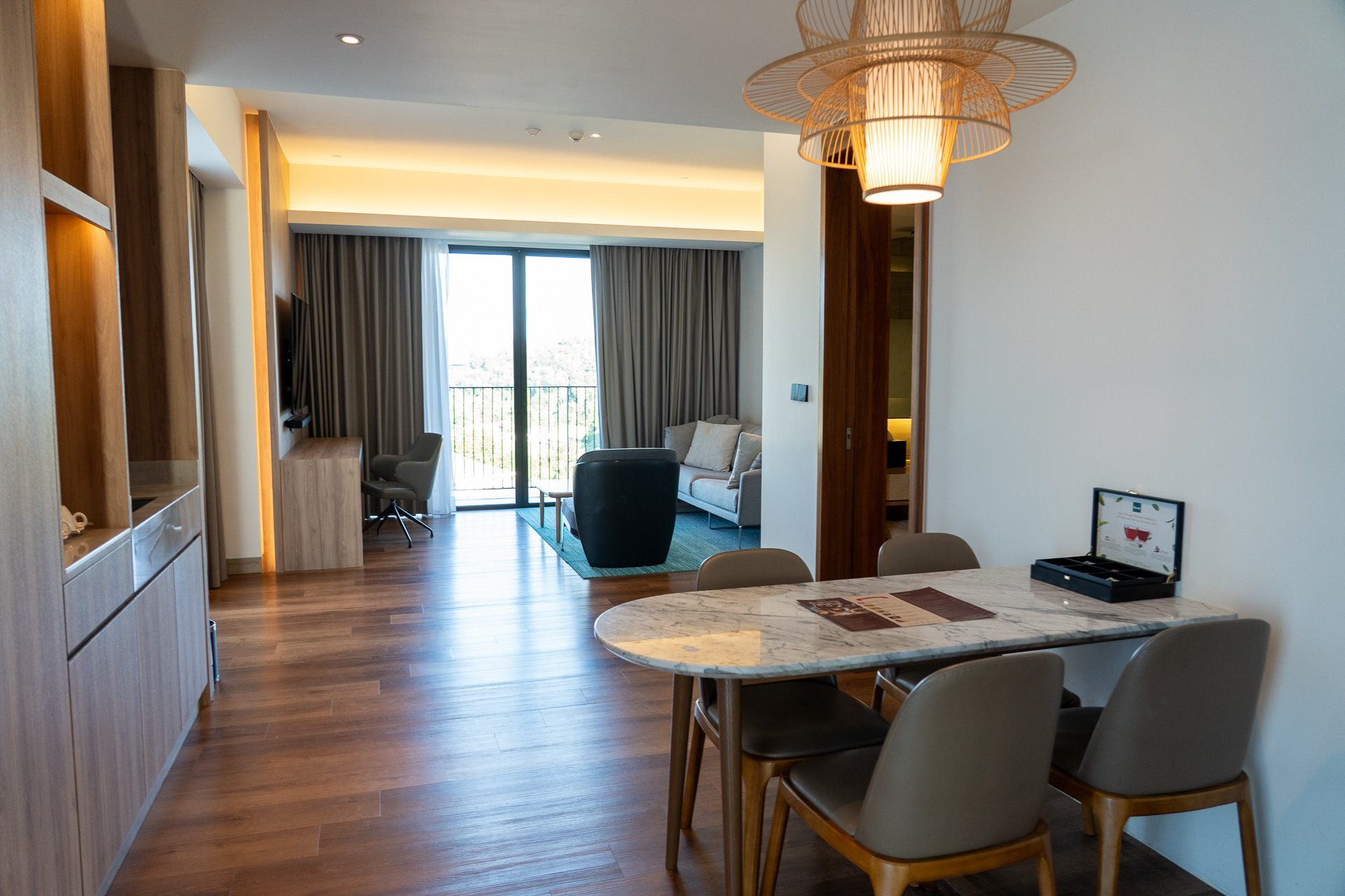 10室のみの2ベッドルームプレミアオーシャンビュースイートは広さ135m<span class="em sup">2</span>