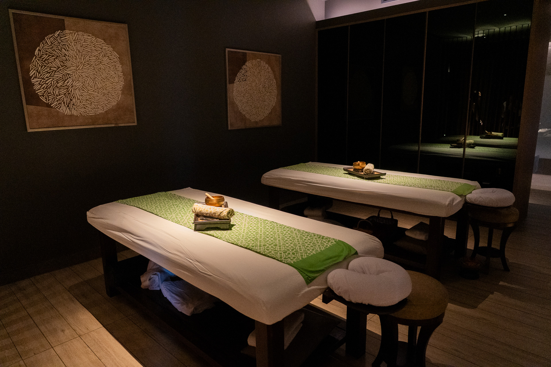 「スアサナ スパ」。伝統的なマレーマッサージは60分RM275（約1万724円）、90分RM375（1万4624円）