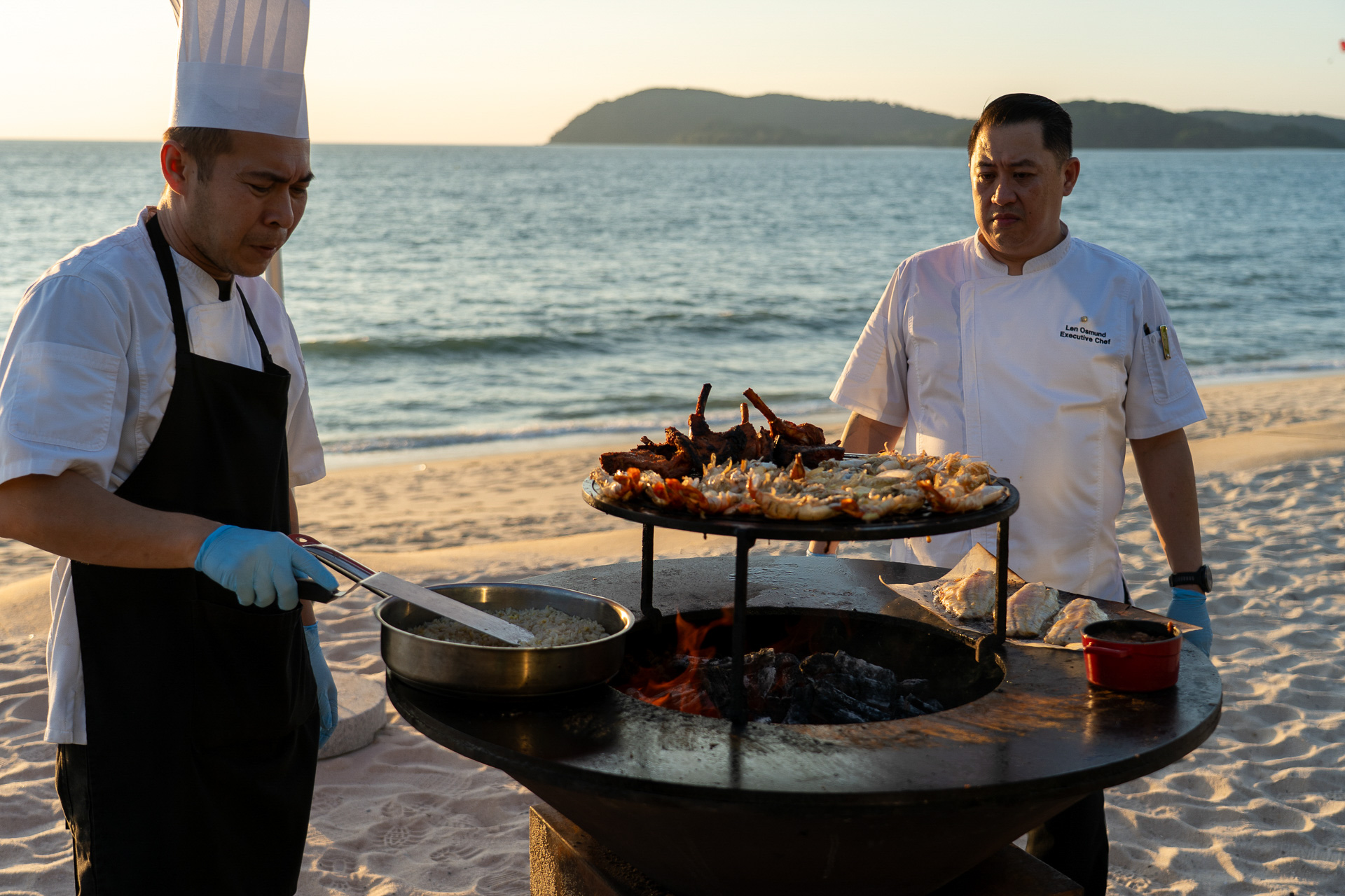 シェフがすぐ近くで焼いてくれていました