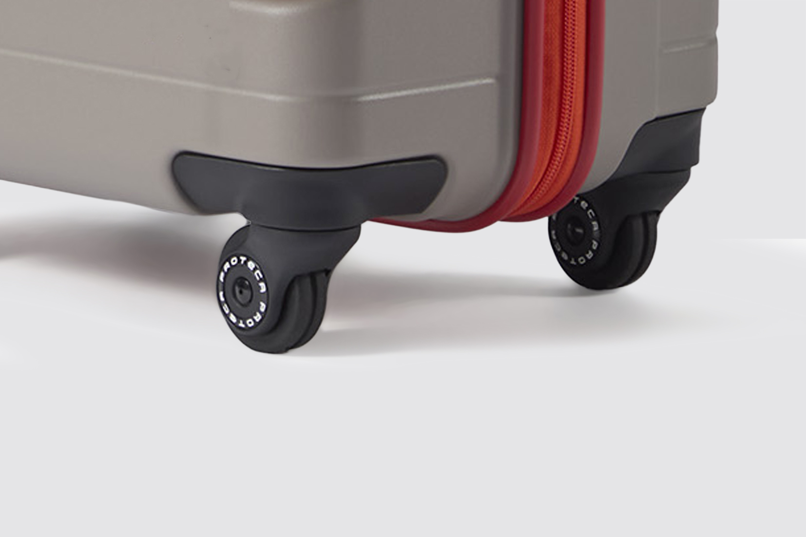 静かに走行するキャスター