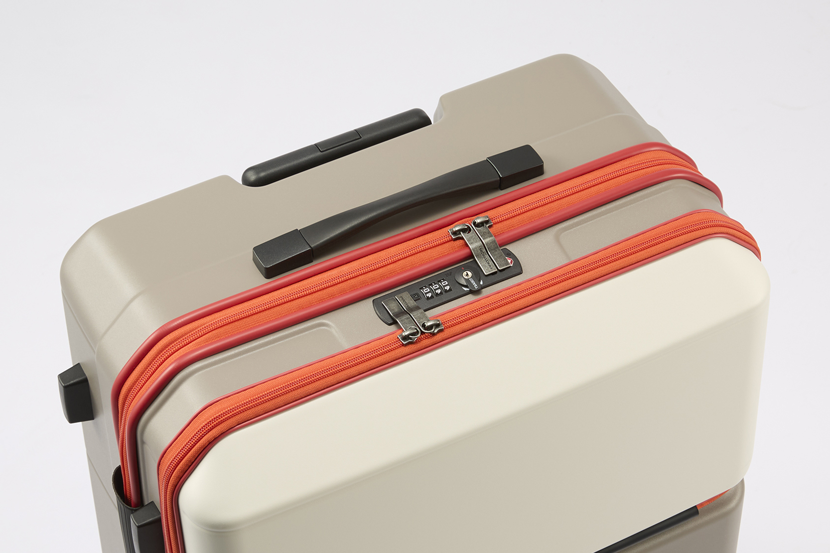 握りやすいエルゴノミックハンドル