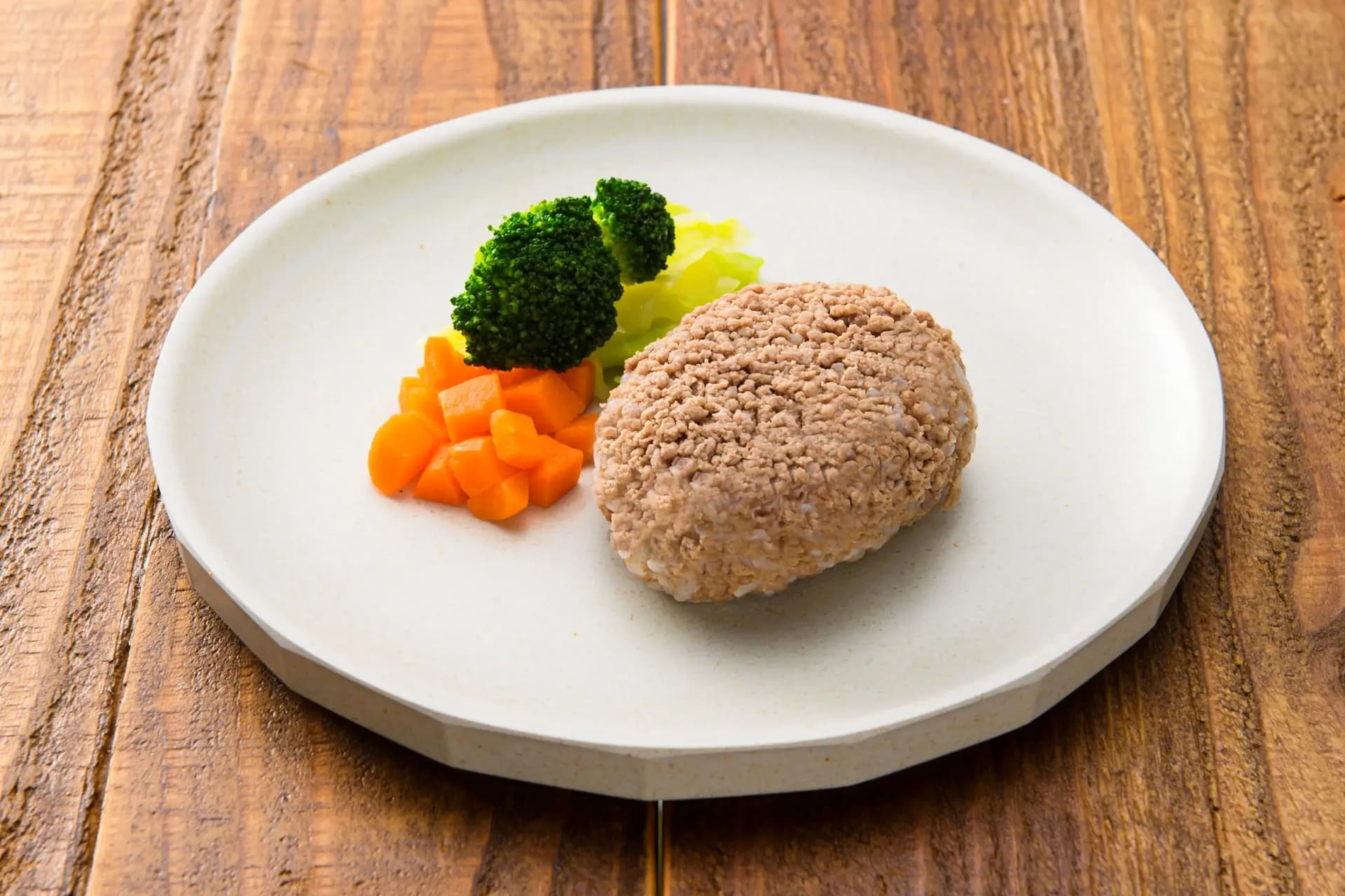 犬にもご当地メニューを用意