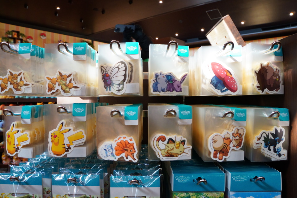 カチューシャなどポケパーク カントー限定グッズが勢ぞろい