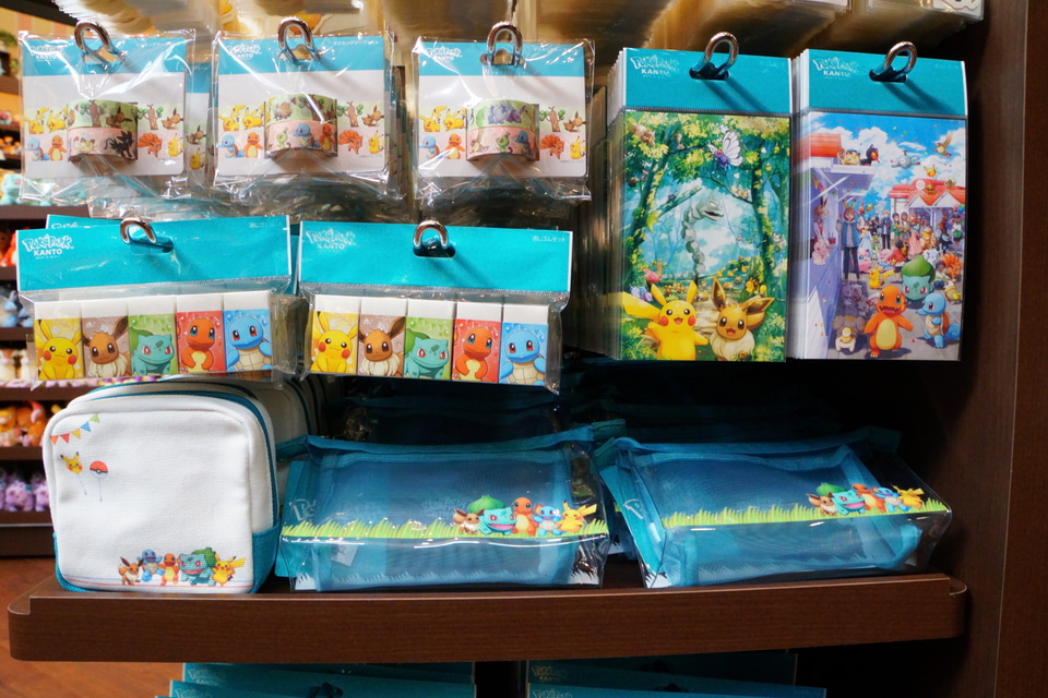 カチューシャなどポケパーク カントー限定グッズが勢ぞろい