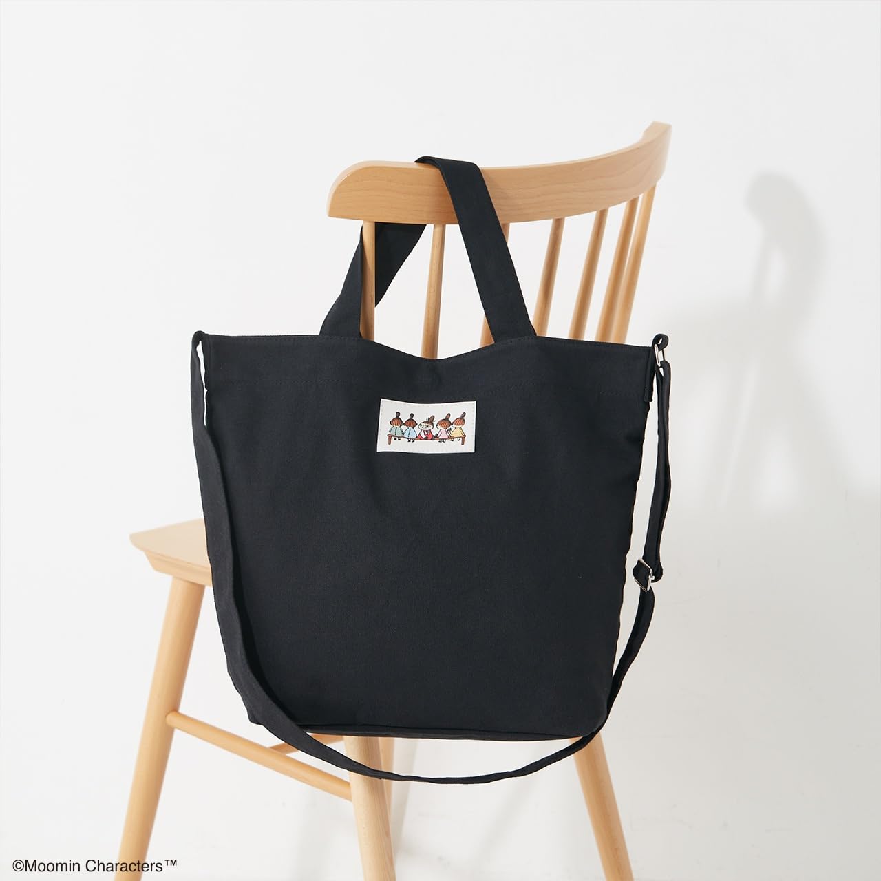 宝島社から「MOOMIN 2WAY BIGショルダーバッグ BOOK」登場