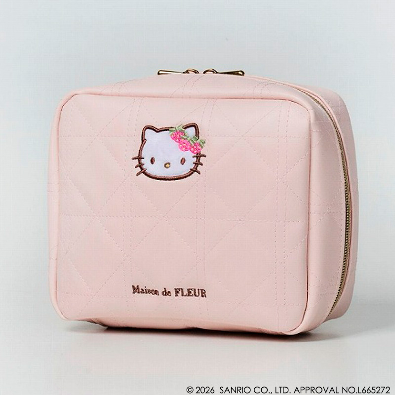 「Maison de FLEUR × HELLO KITTY いちご宝物ケースBOOK PINK」。レザー調の高級感あるキルティング生地に、キティちゃんの刺繍をあしらう