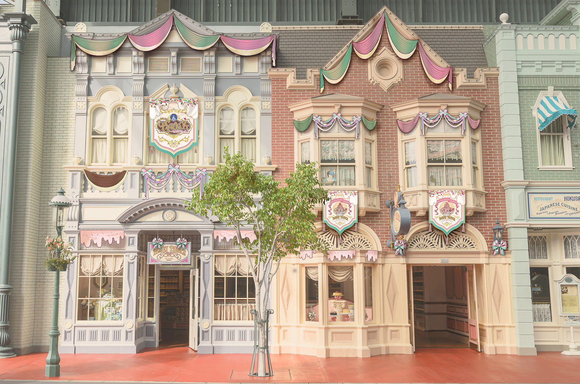 イベント連動の「ペイストリーパレス」の店舗装飾
