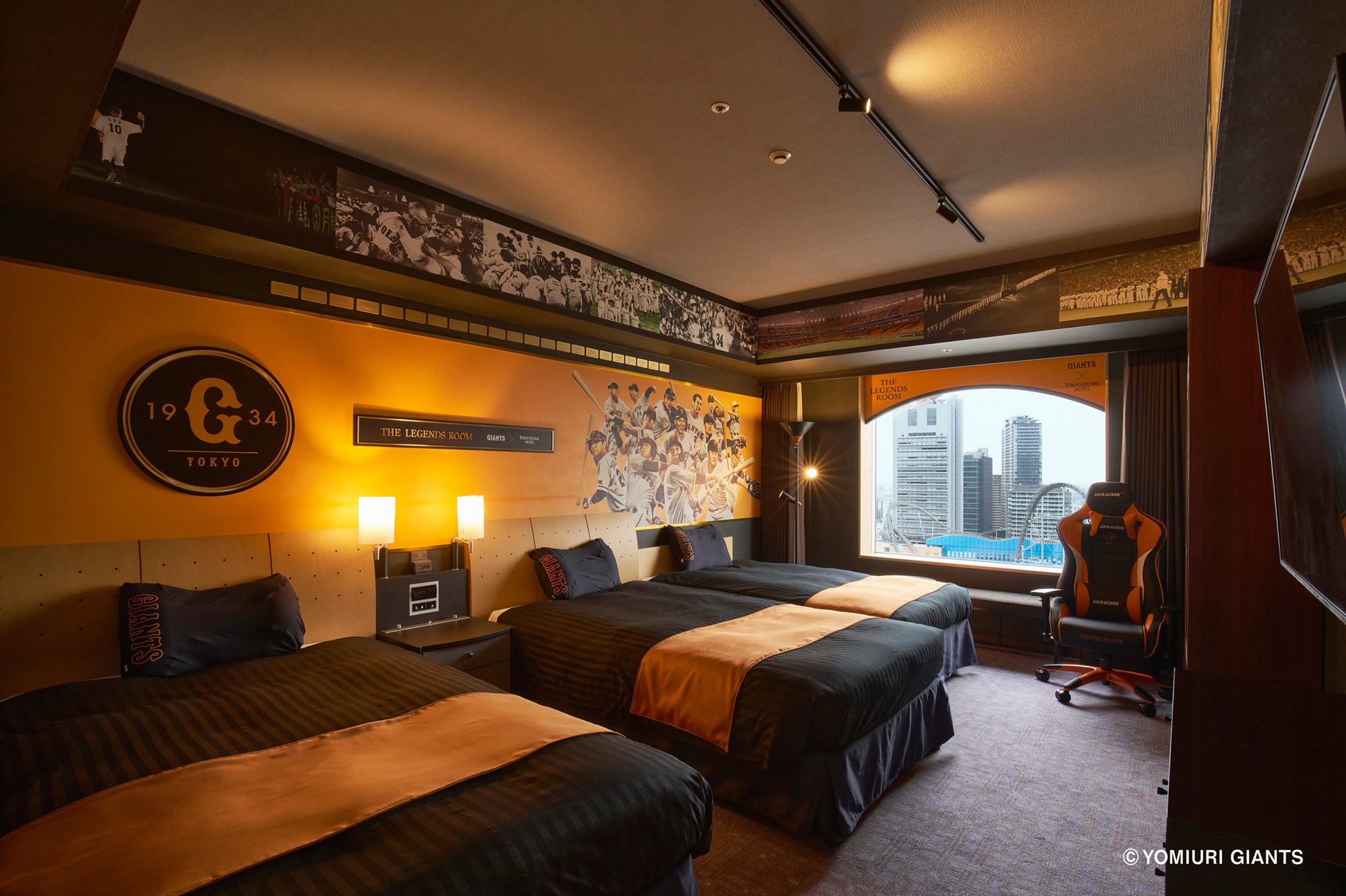 THE LEGENDS ROOM