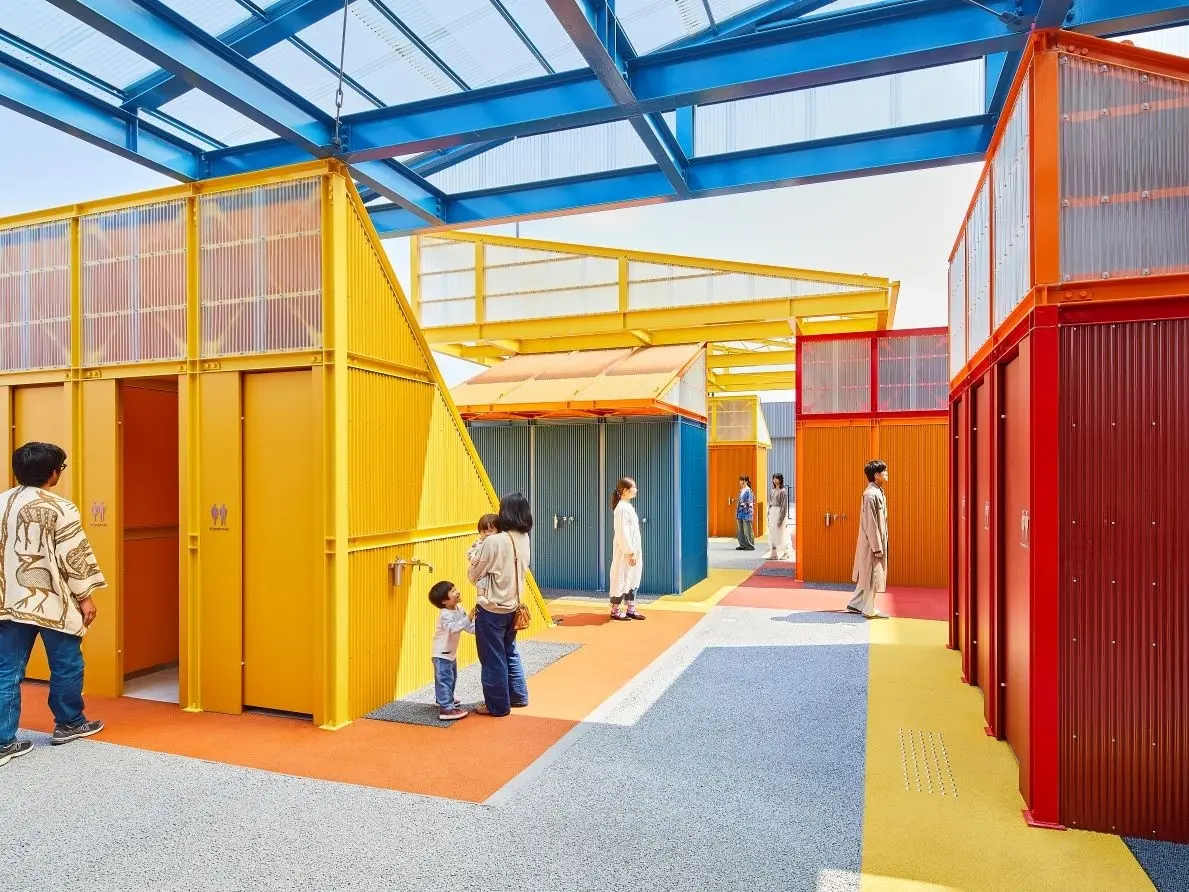 トイレ「積み木のような建築」