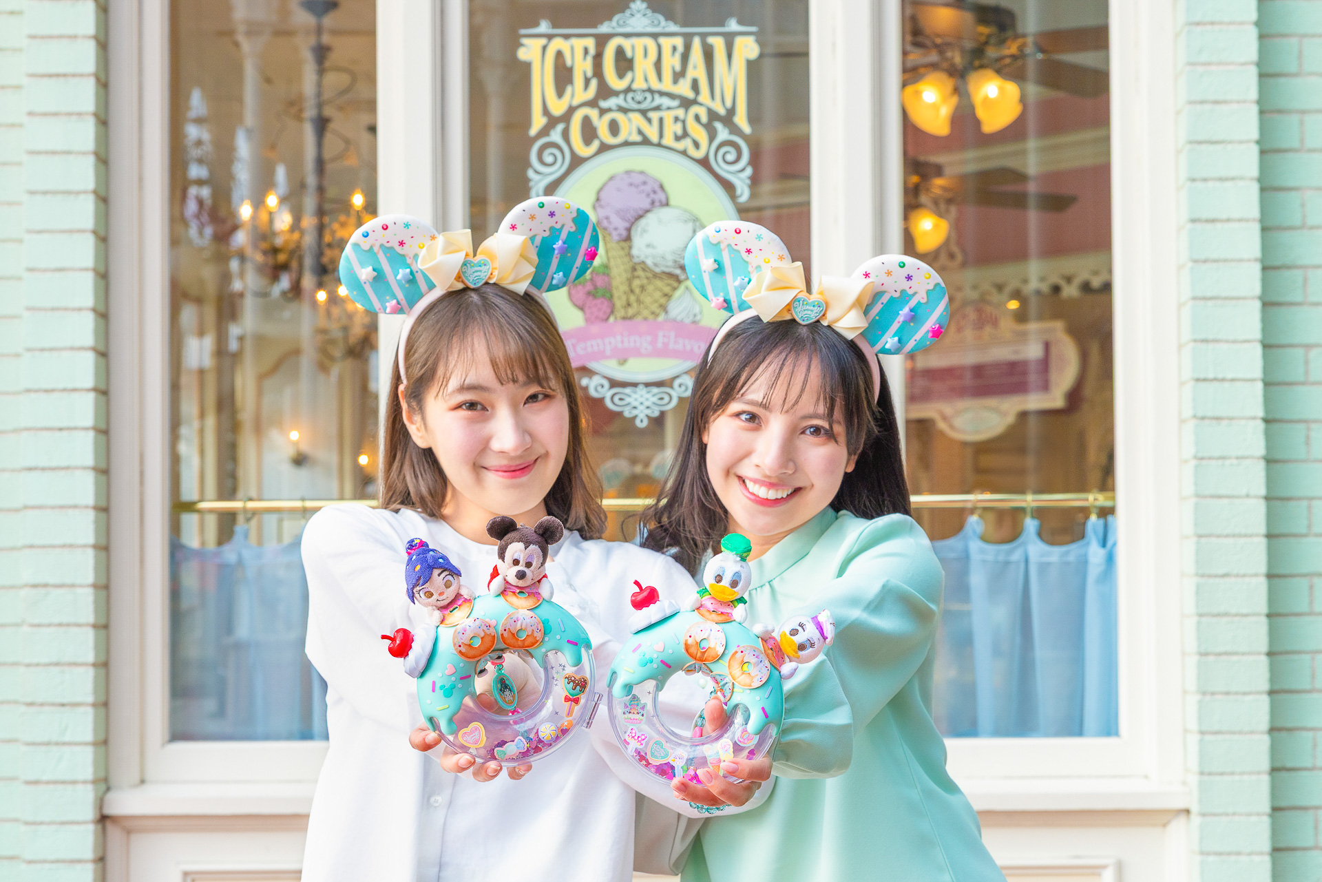 東京ディズニーランドは「ヴァネロペのスウィーツ・ポップ・ワールド」の限定グッズ詳細を発表した