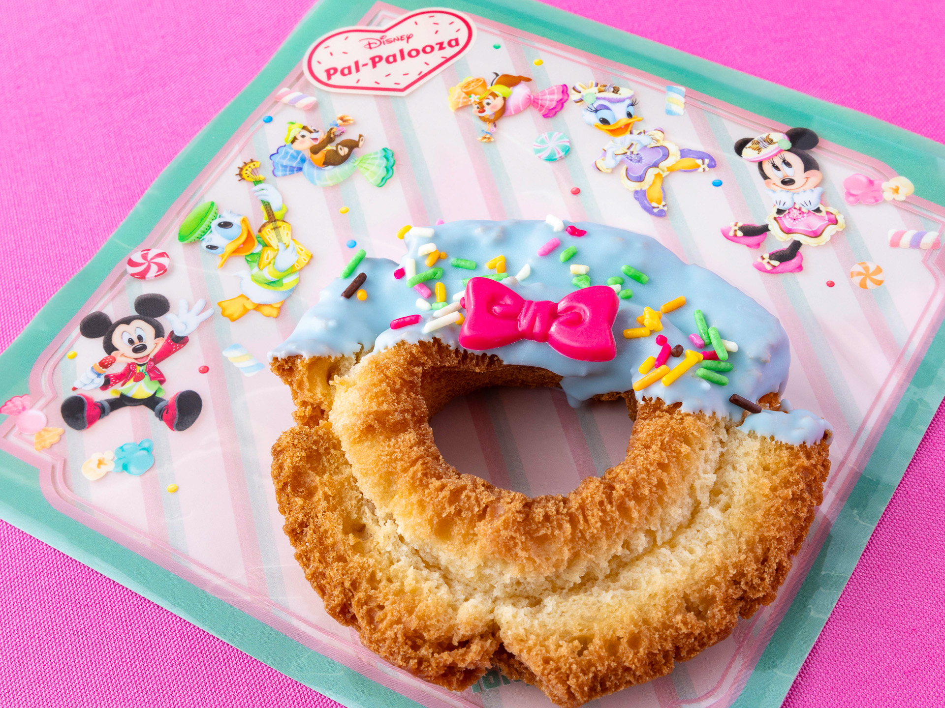 ロイヤルストリート・ベランダ「スペシャルドーナツ レモン風味」（450円）