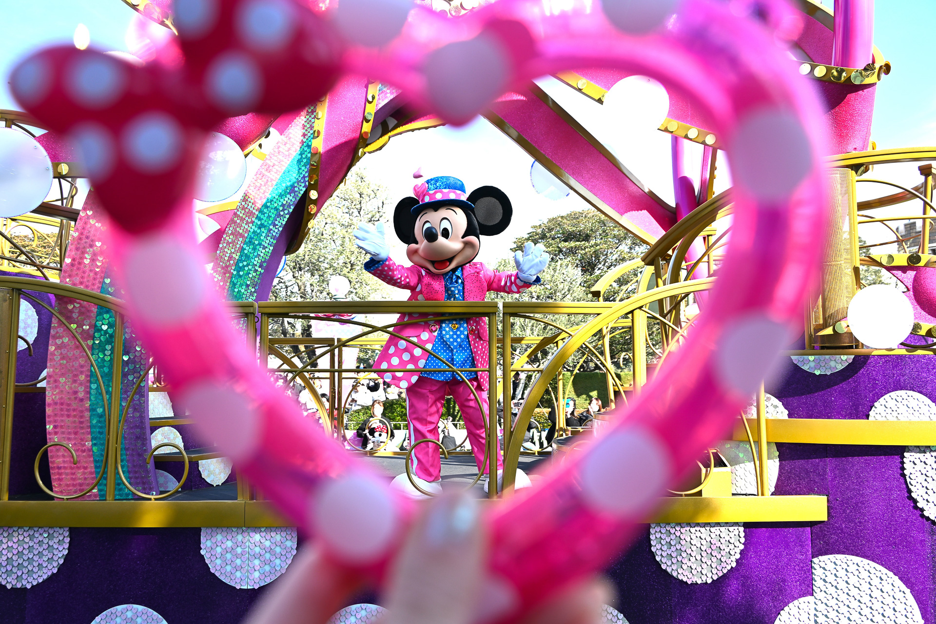 「春ディズニー！」開催中のパークで、限定グッズ片手に撮影スポットを巡ってみた