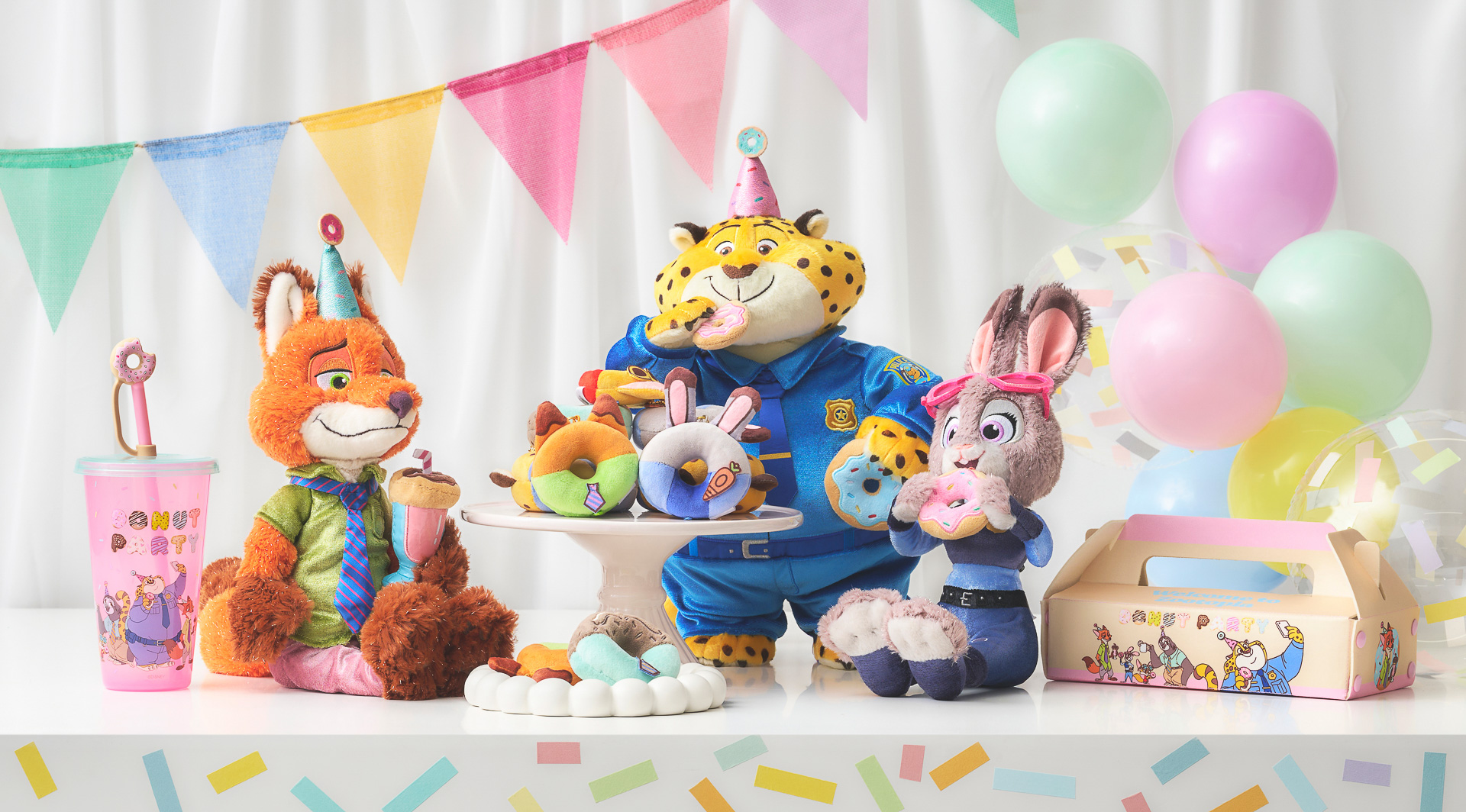 ディズニーストアがドーナツデザインを楽しむ「スートピア」キャラアイテムを発売する