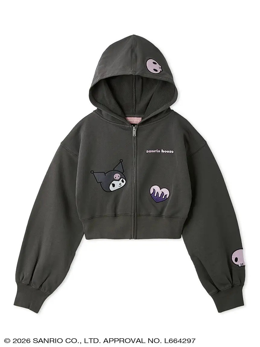 クロップドアップリケフーディー（12650円）