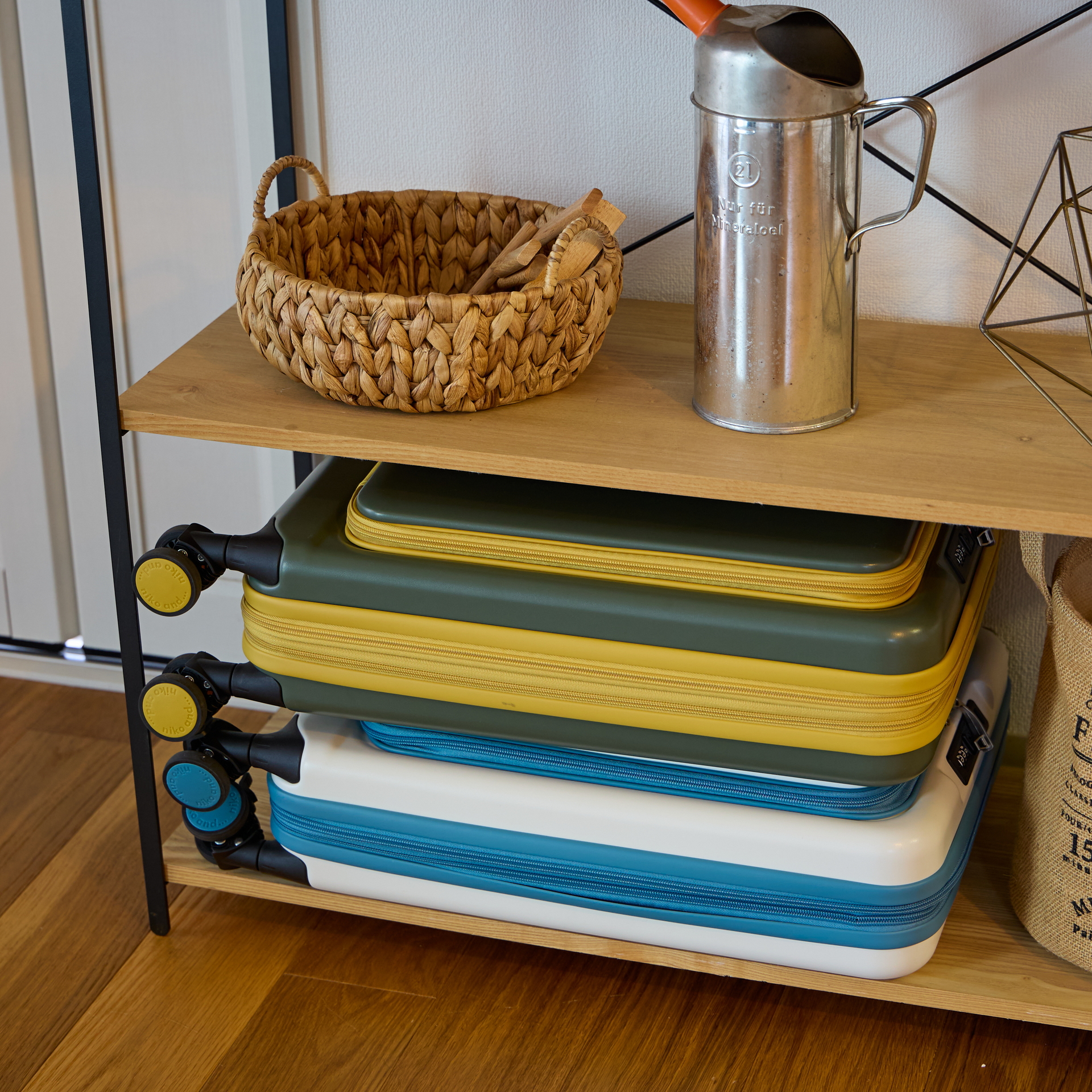 ニコロゴ折り畳みキャリーケース（1万5400円）