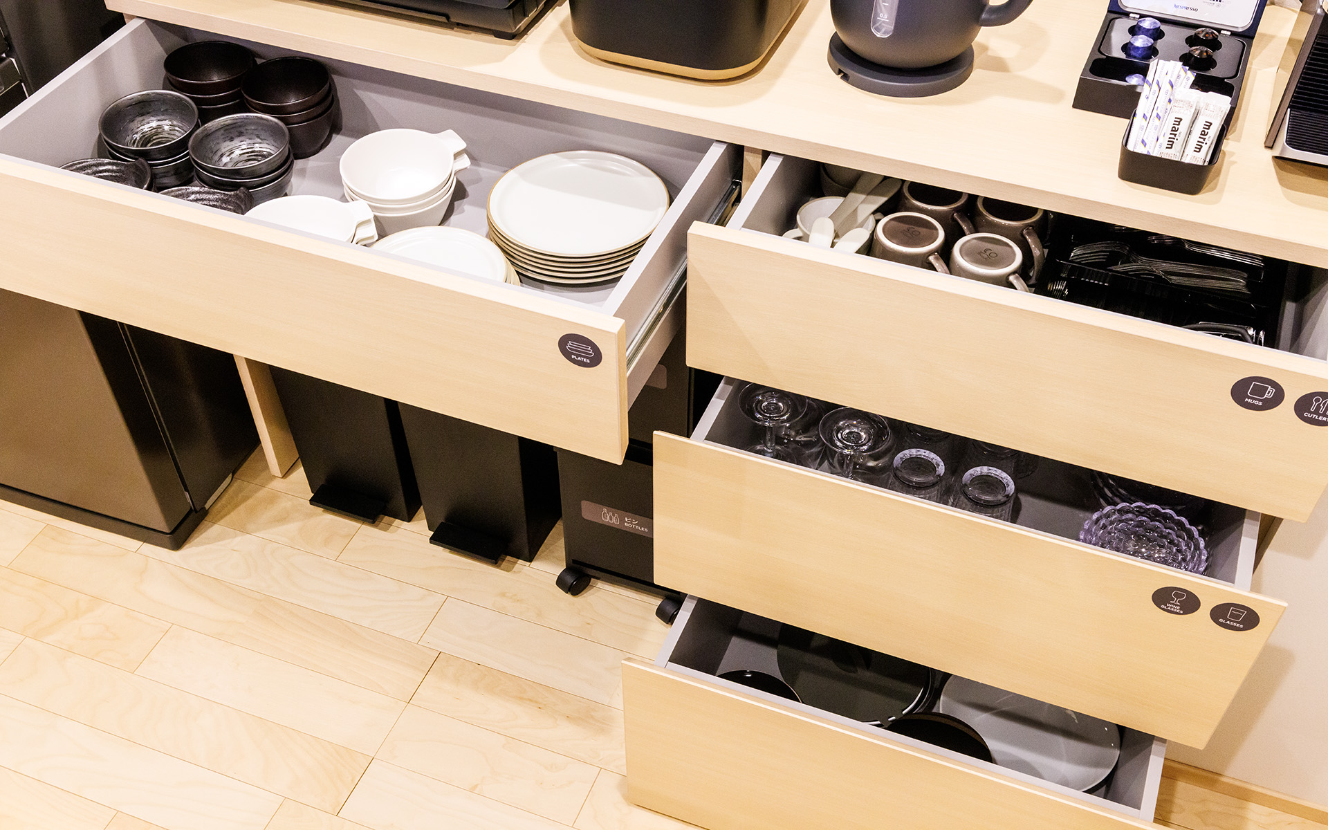 食器やカトラリー