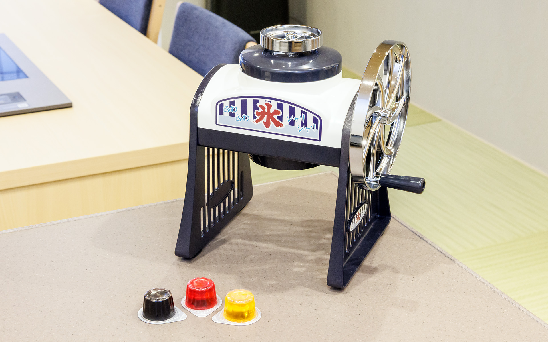 かき氷機もある。シロップは3種類用意していた