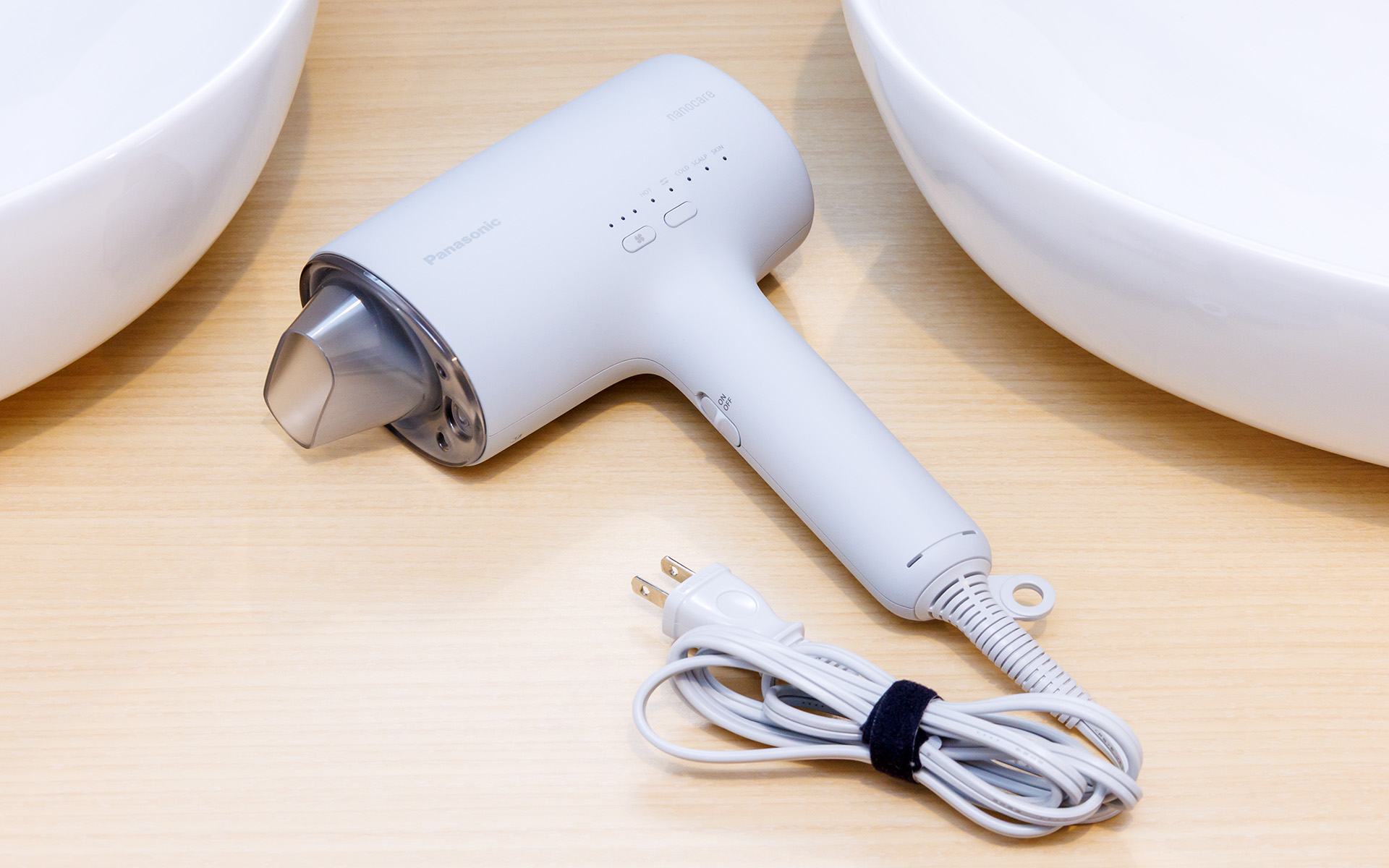 ドライヤーはパナソニックのナノケア