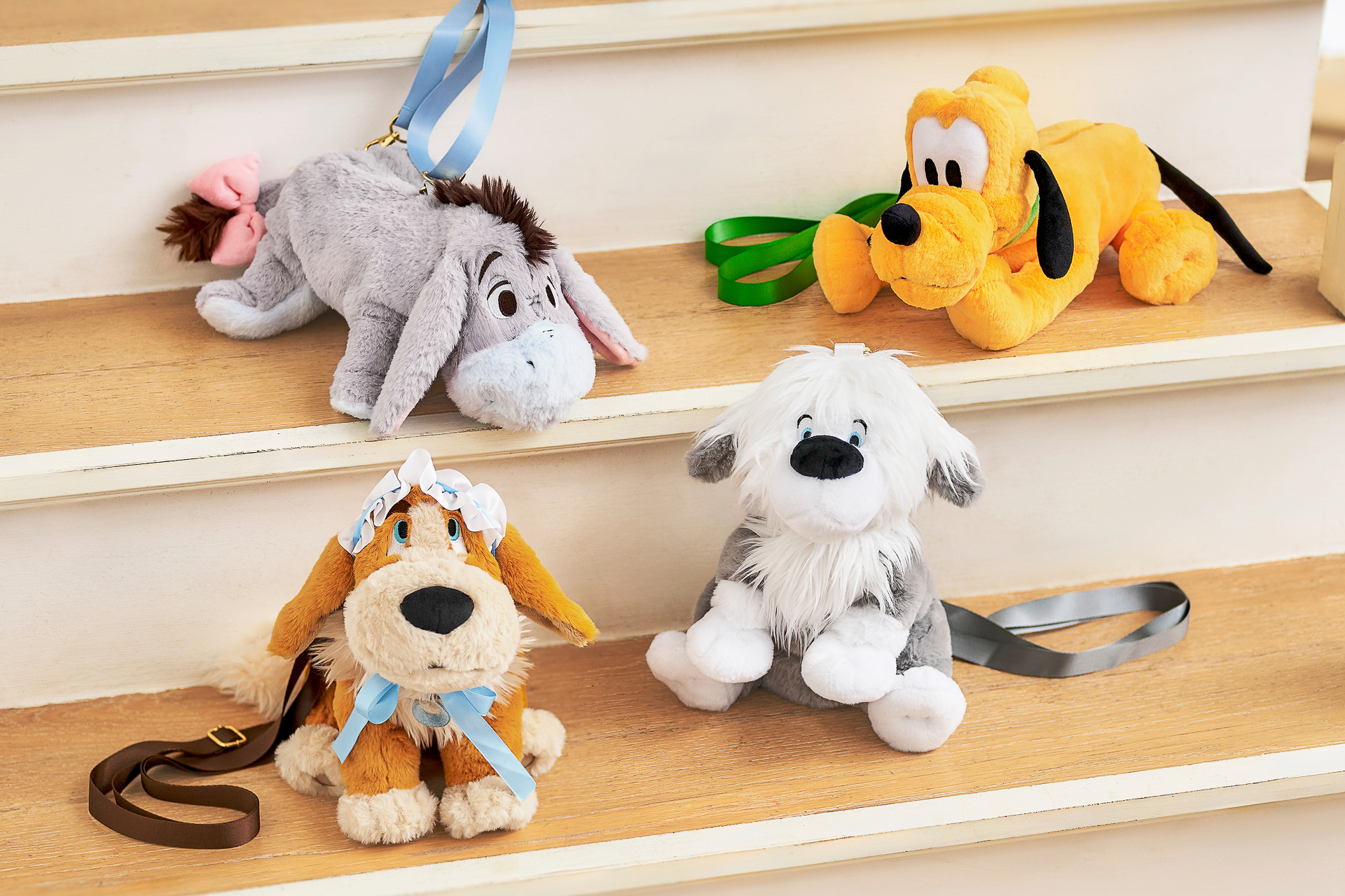 マルチポシェット（各4000円）
