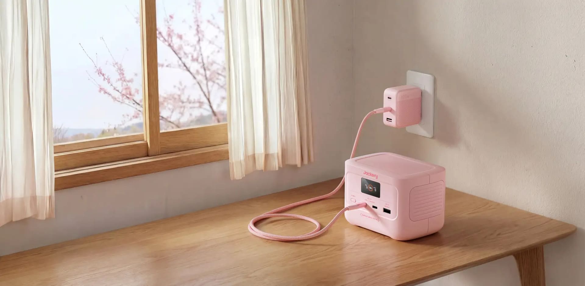 充電アダプターと組み合わせて桜色に統一も