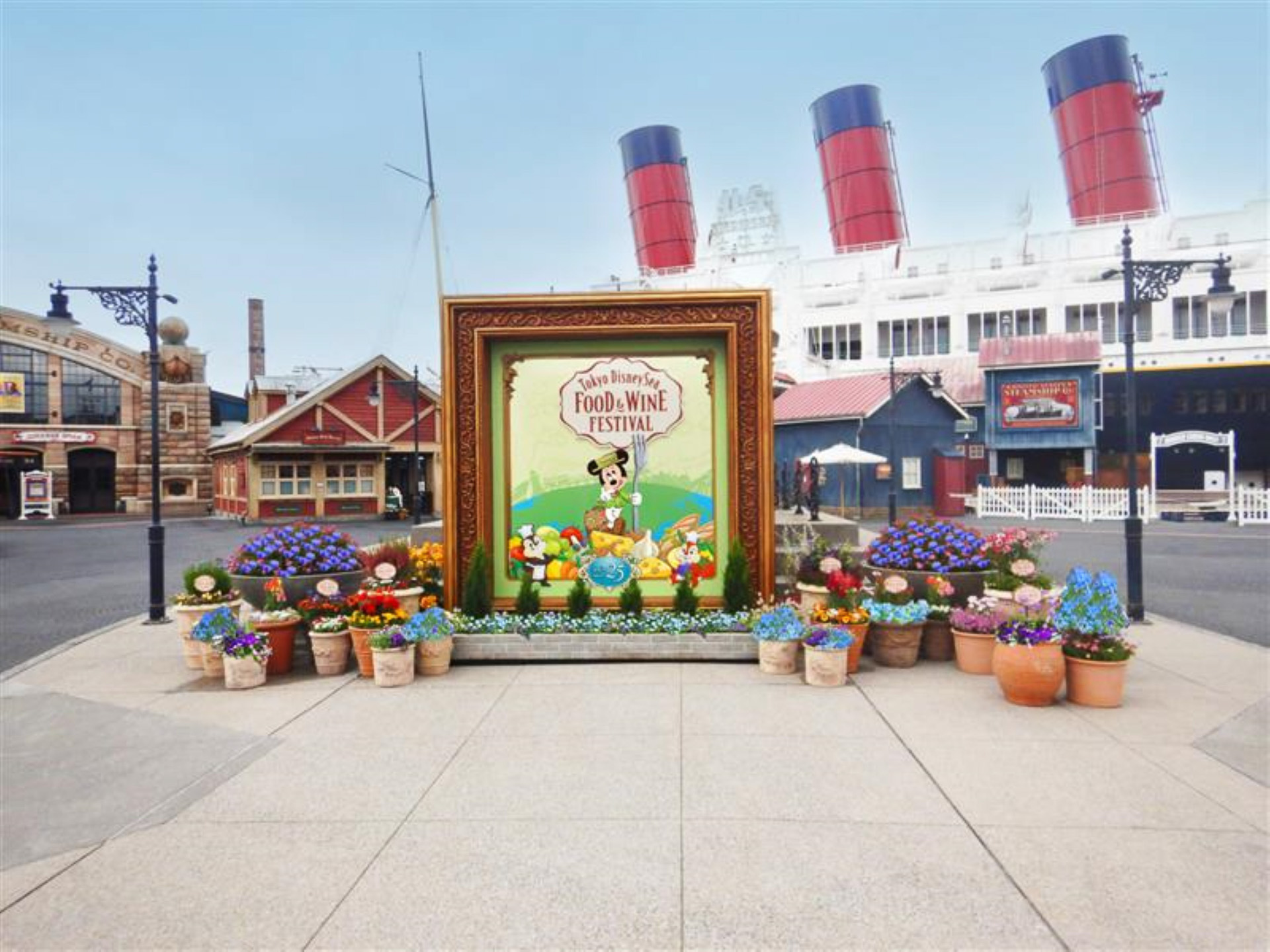 S.S.コロンビア号前にはフォトスポットが登場