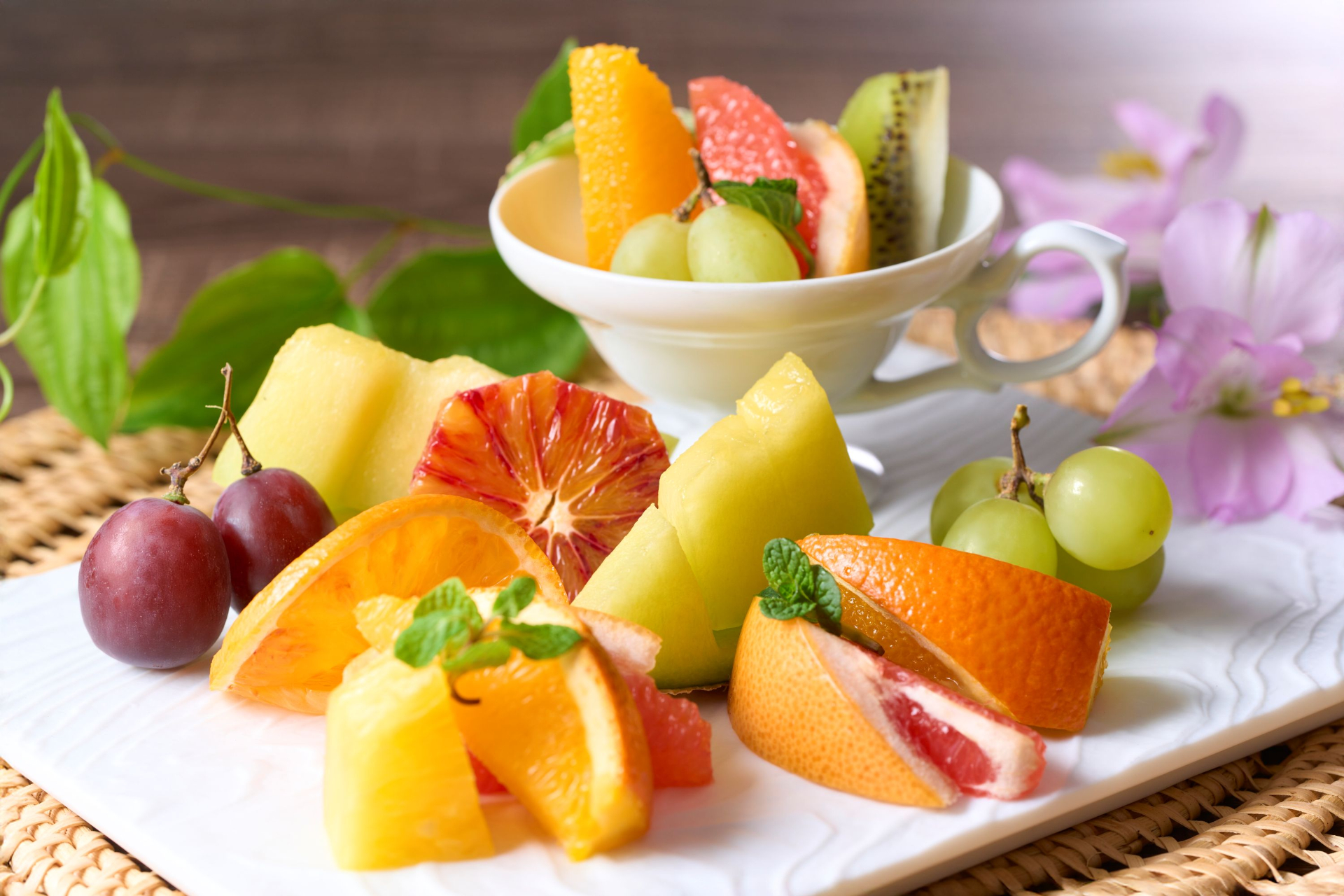 市場直送の旬のフルーツ