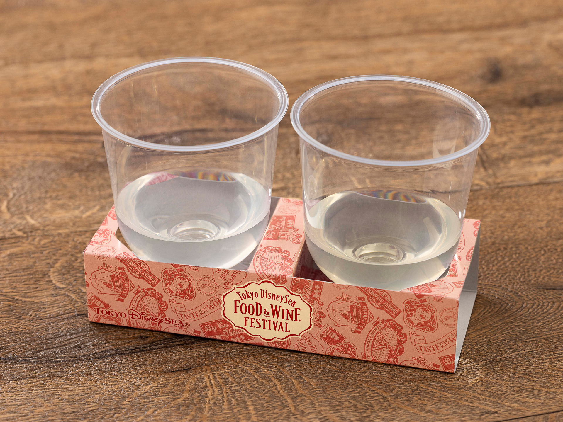 リバティ・ランディング・ダイナー「日本酒セット 八海山/高清水」（1000円）