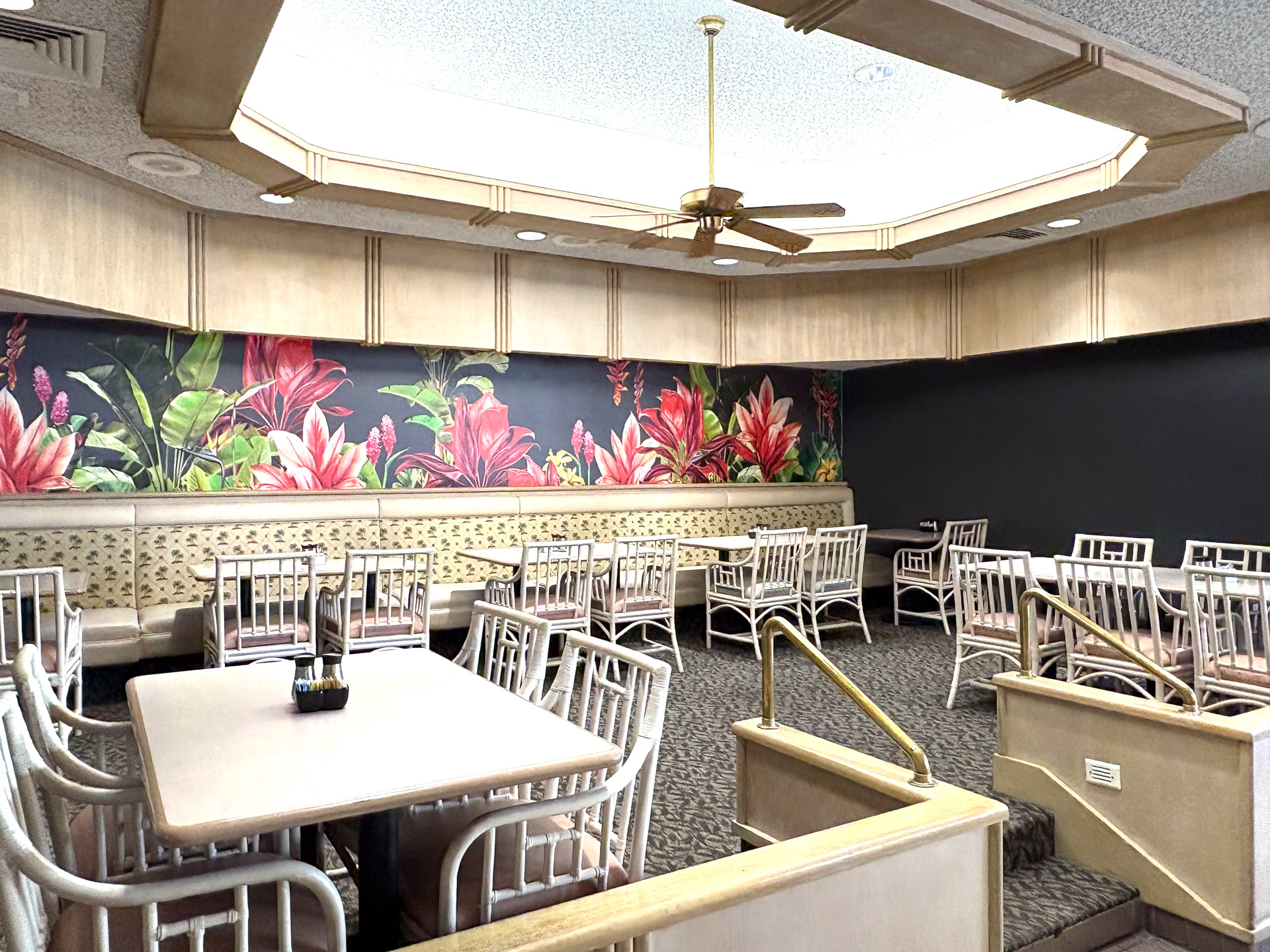 カジュアルな雰囲気で気軽に食事ができる