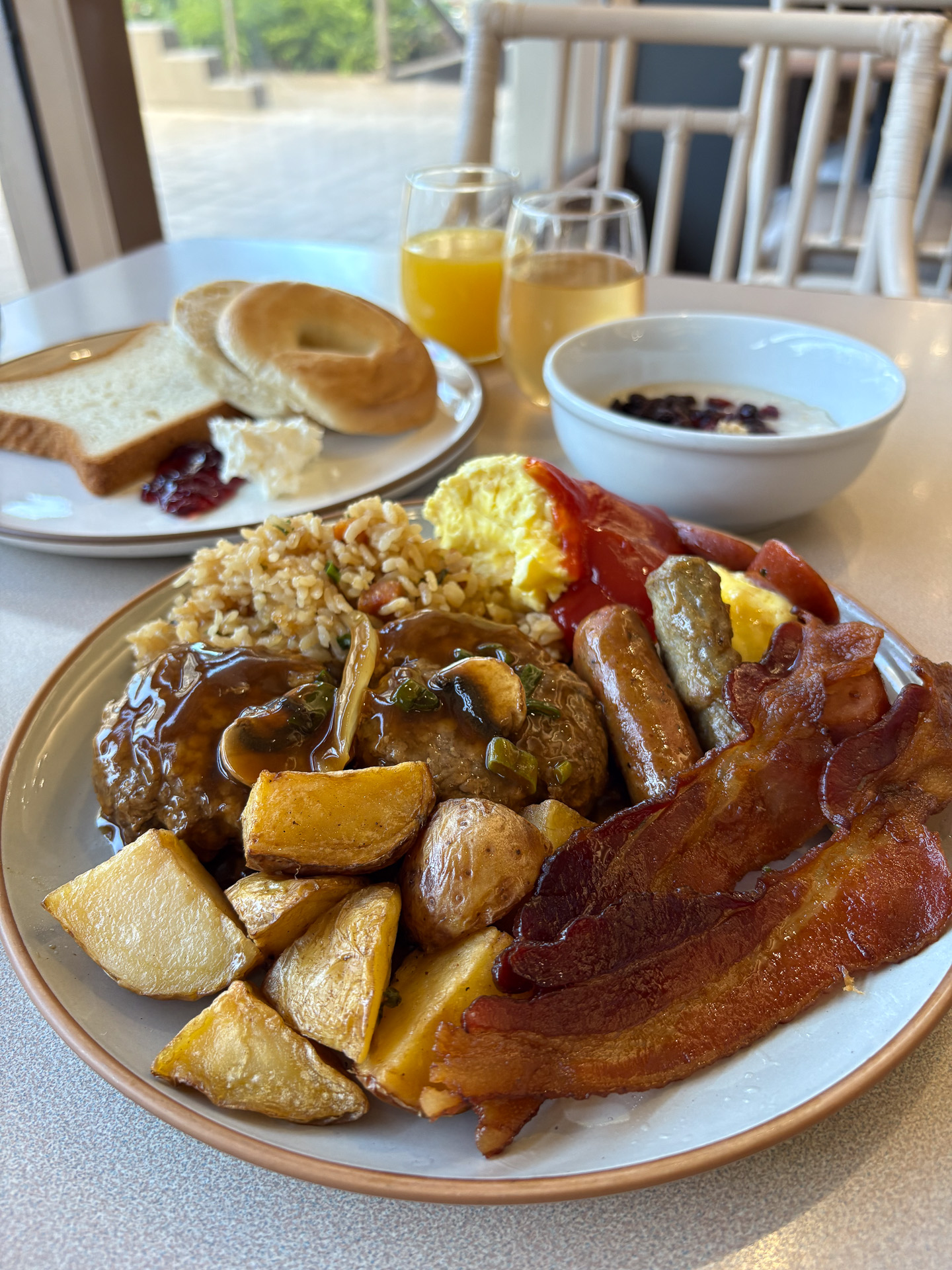 食べ盛りの息子さんがいるお母さんが盛り付けたらこうなった