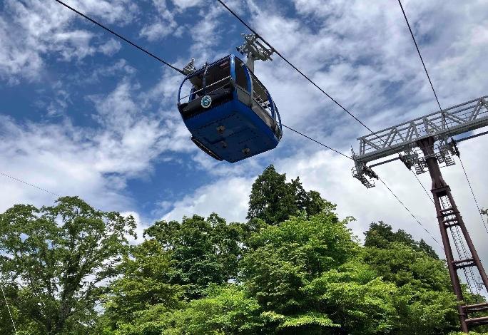 自然と一体化して臨場感のあふれる体験ができるオープンエアー型ゴンドラ「ROPESTER（ロープスター）」