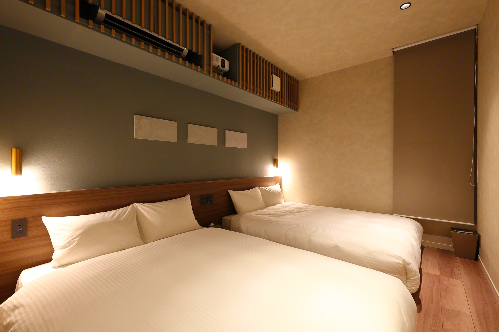 【Bタイプ】寝室はすべて2階。ダブルサイズのベッドが2台並ぶ洋室