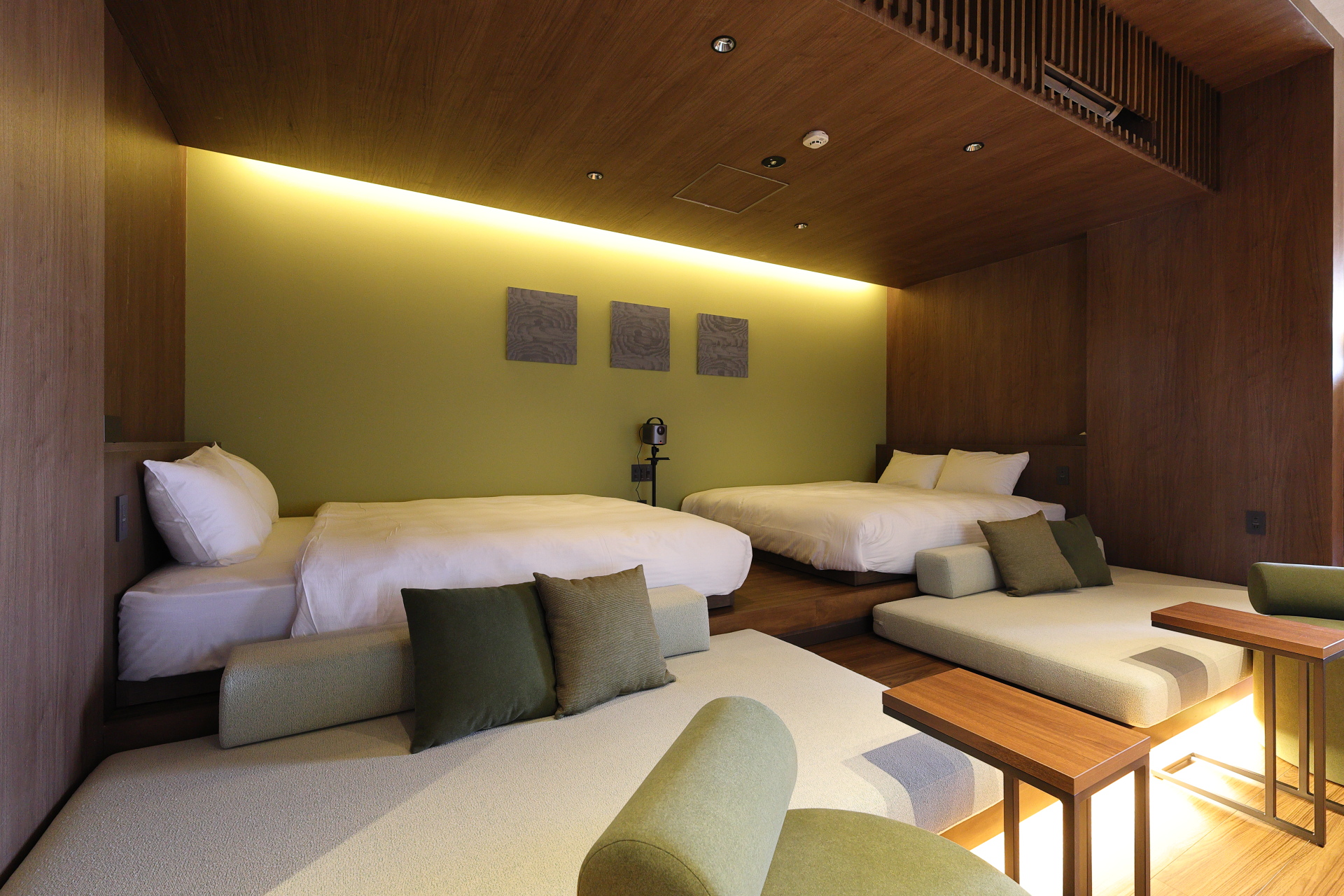 【Cタイプ】クイーンサイズのベッドは2台