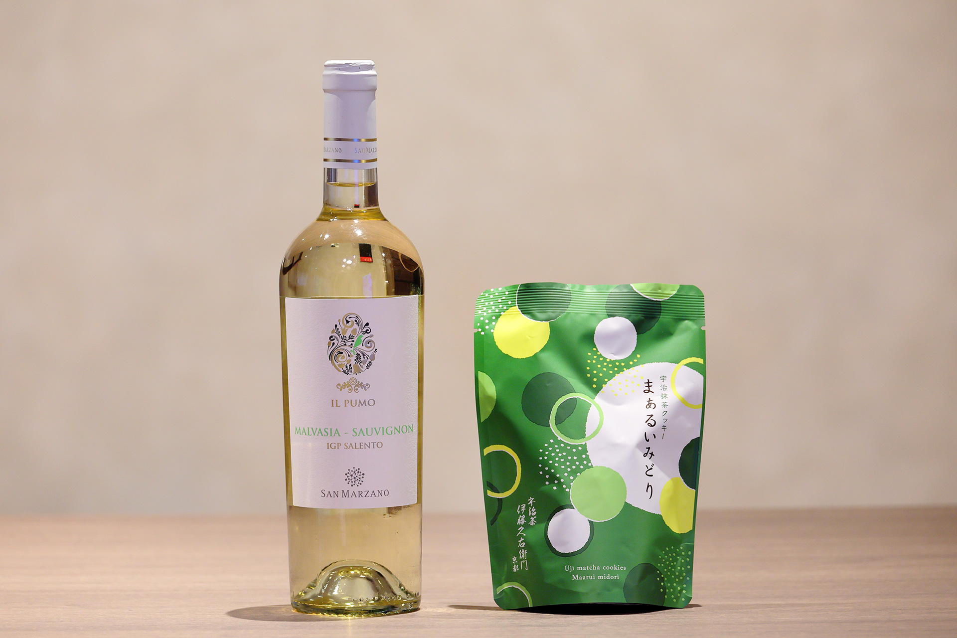 冷蔵庫にあった宇治抹茶クッキーもイタリアの白ワインも大分県産のかぼすリキュールもみんな楽天市場で購入可能