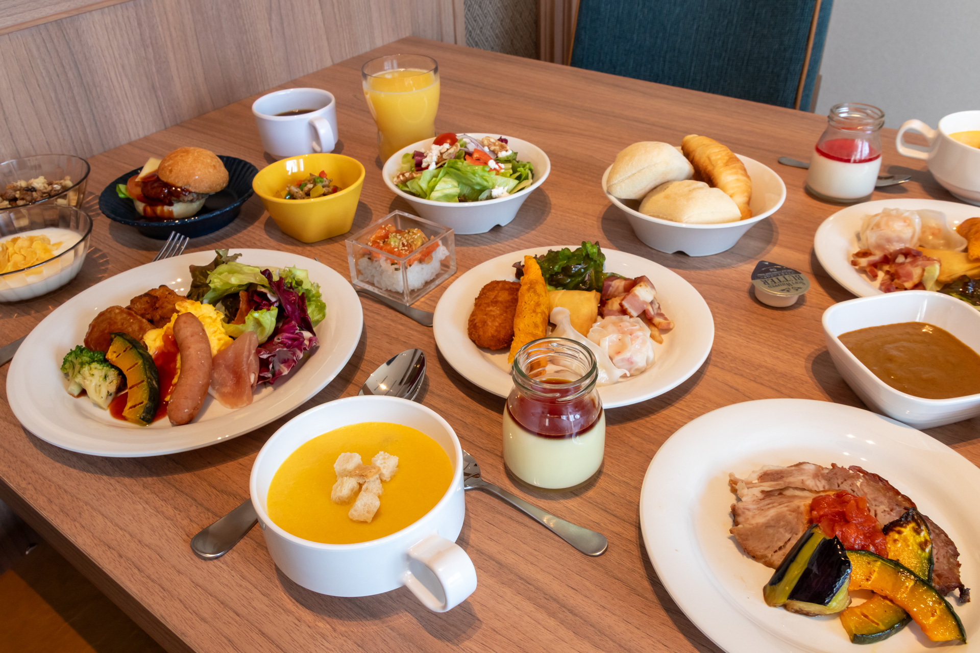 子供から大人までが楽しめる多種多様なメニューを用意