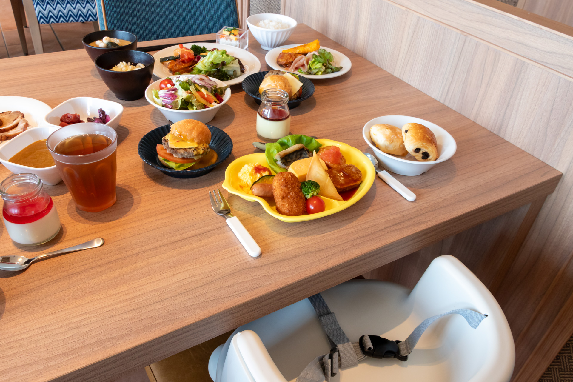 子供から大人までが楽しめる多種多様なメニューを用意