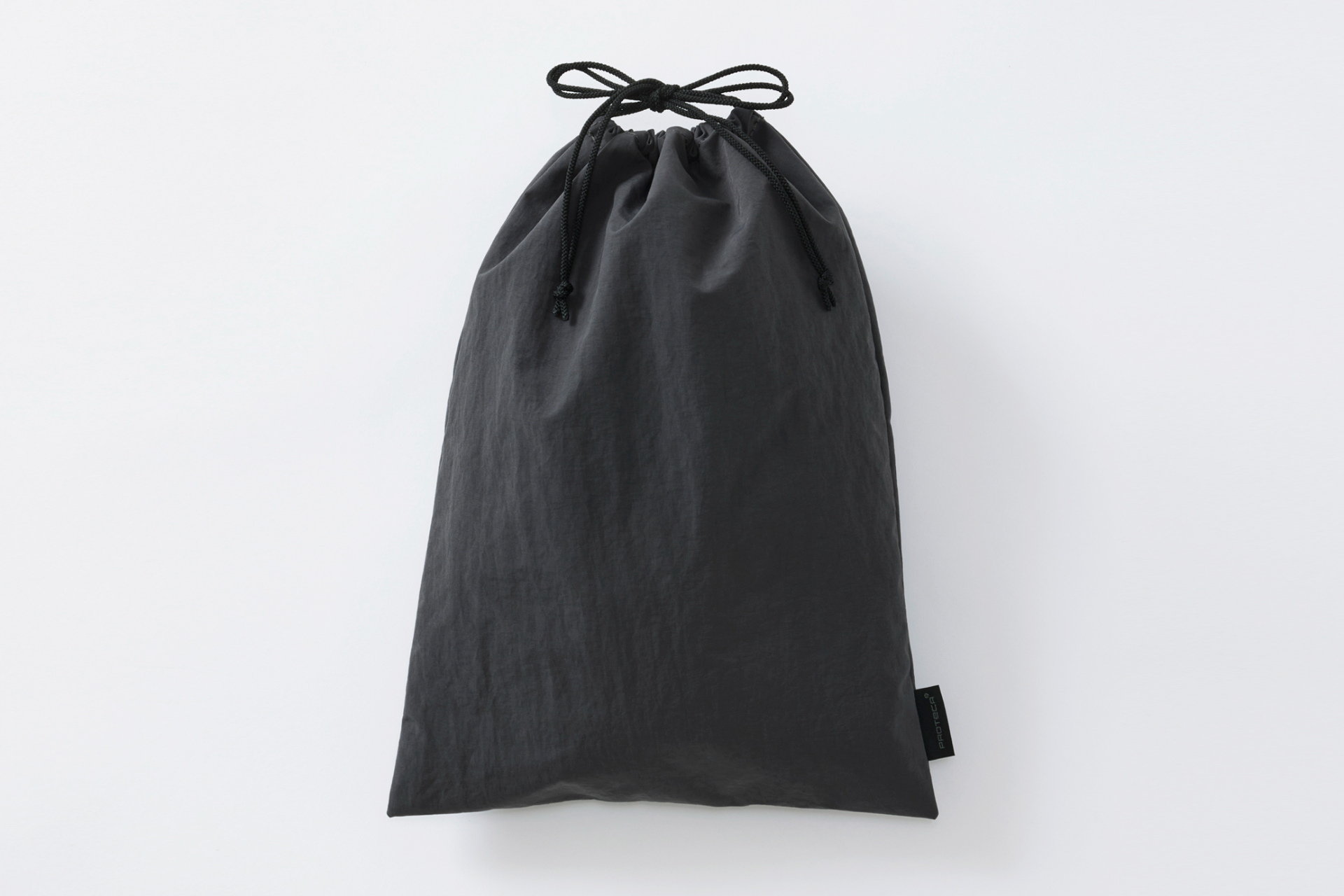 小物の整理に役立つ巾着が付属