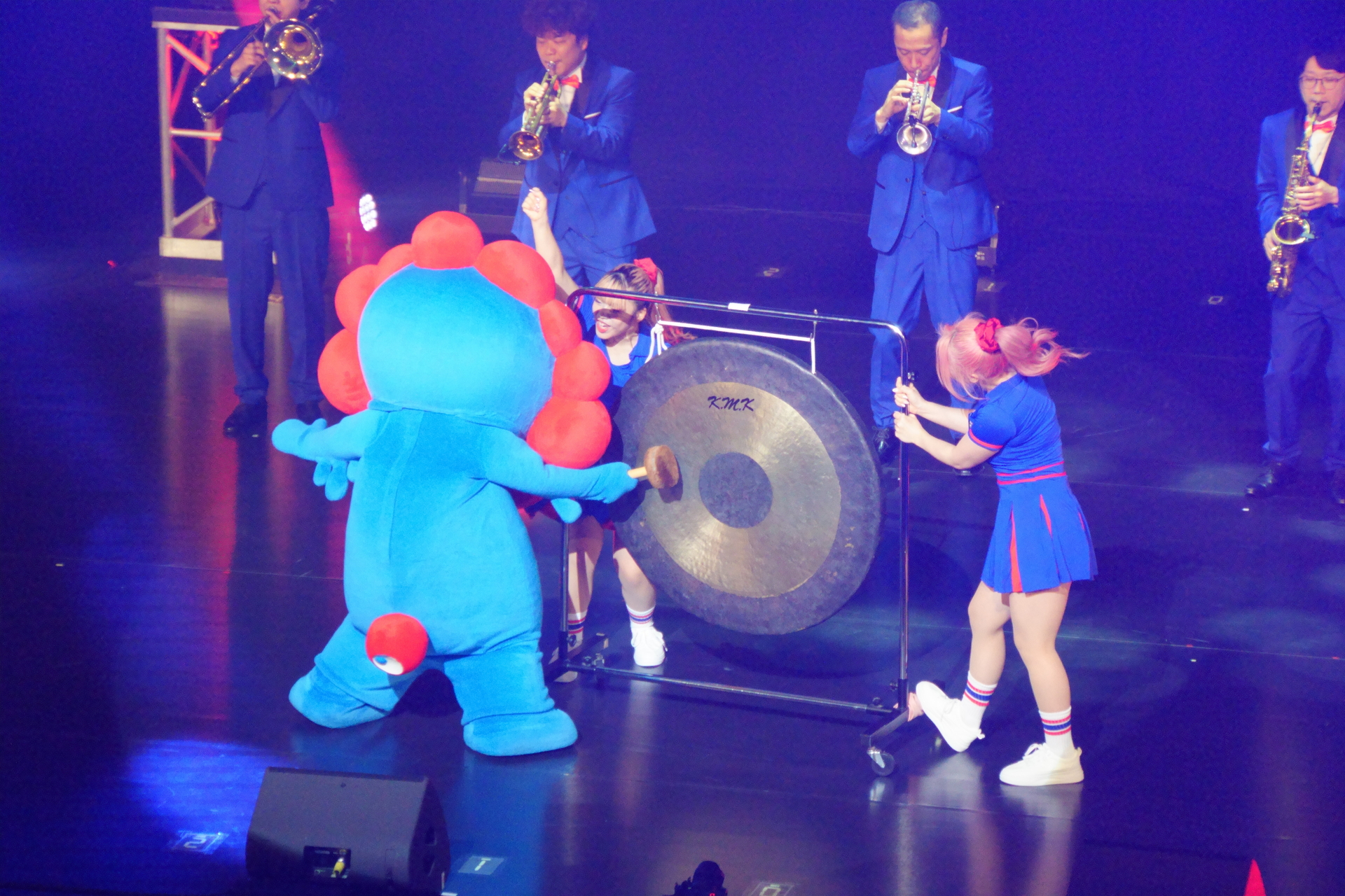 ミャクミャクチャレンジとして楽器の演奏に挑戦