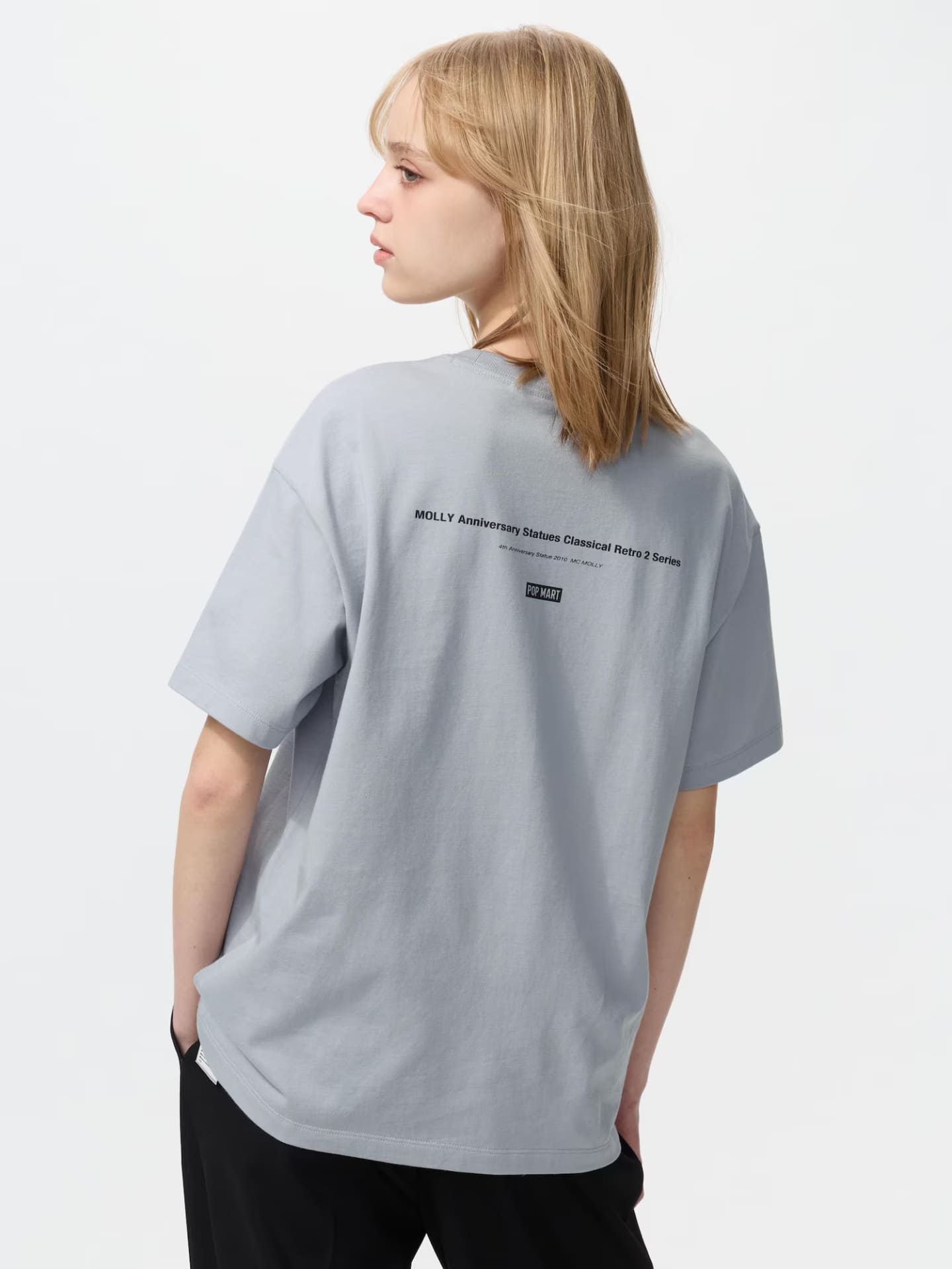 ラブブとともに「POP MART」で人気を博す“モリー”をデザインした新作Tシャツ（全4種）