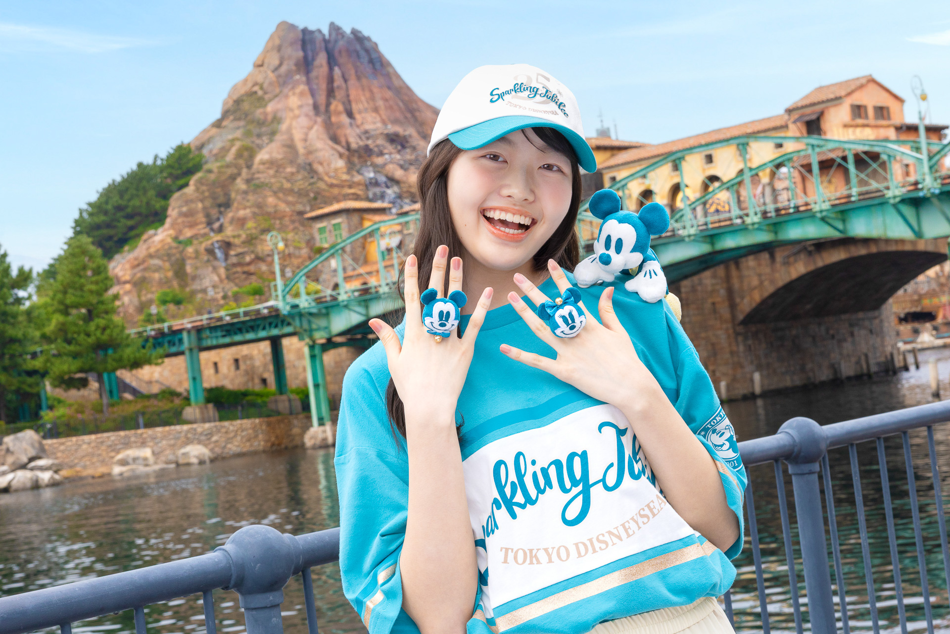 お揃いでコーデを楽しんだり、パークでの思い出作りをサポートするグッズが盛りだくさん！