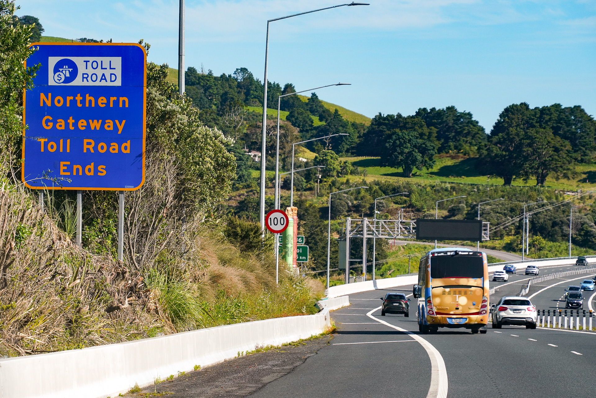 高速道路の終点が近い