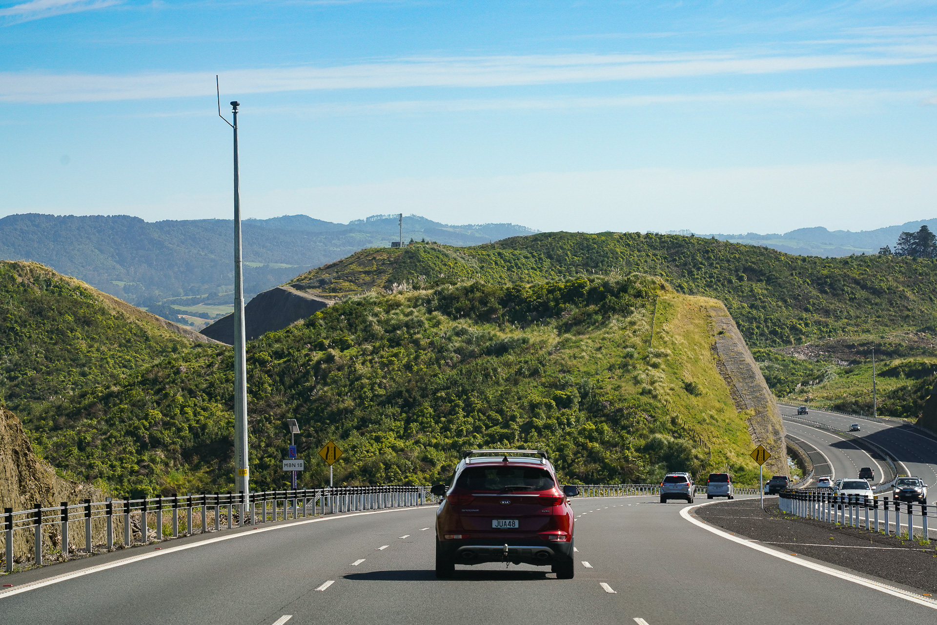 だいぶ山道になってきた