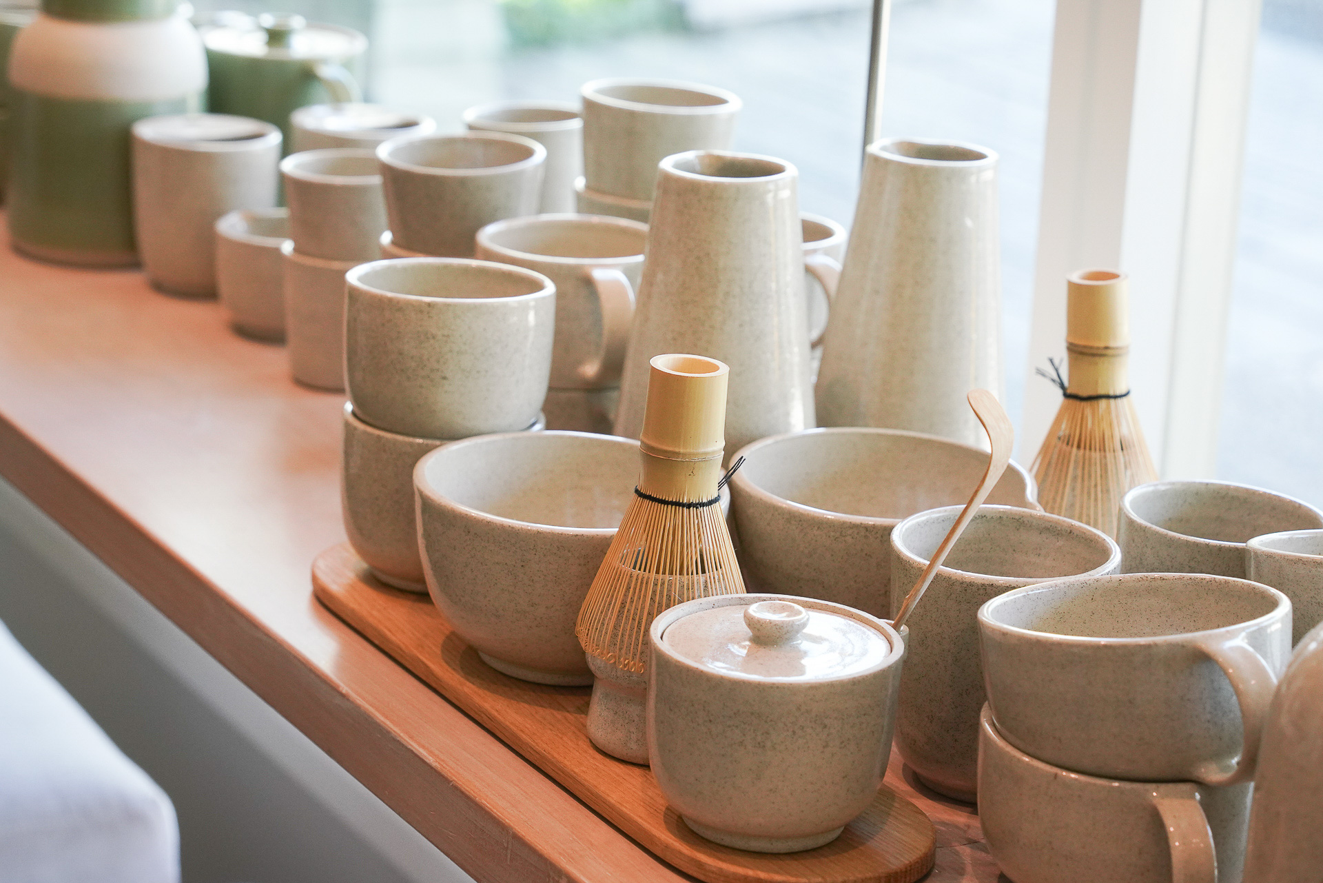 抹茶の茶器もあった。抹茶の人気も高いとのこと