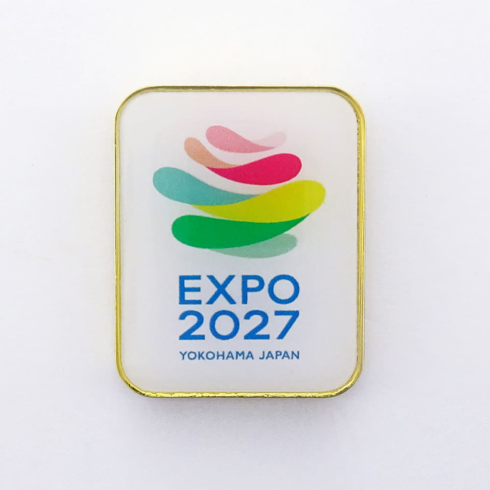 GREEN×EXPO 2027」ピンズ発売。公式ロゴとラインストーン付きトゥンク