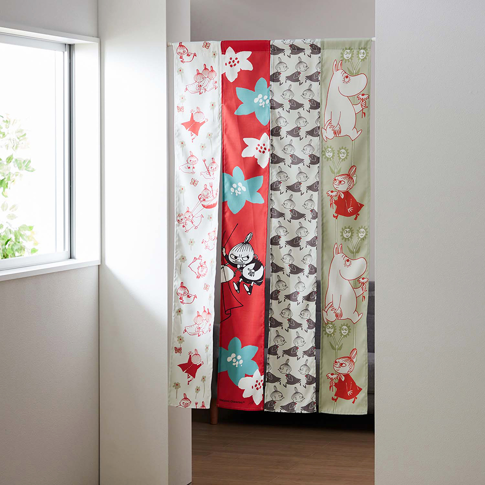 デザインにこだわった4連ののれん