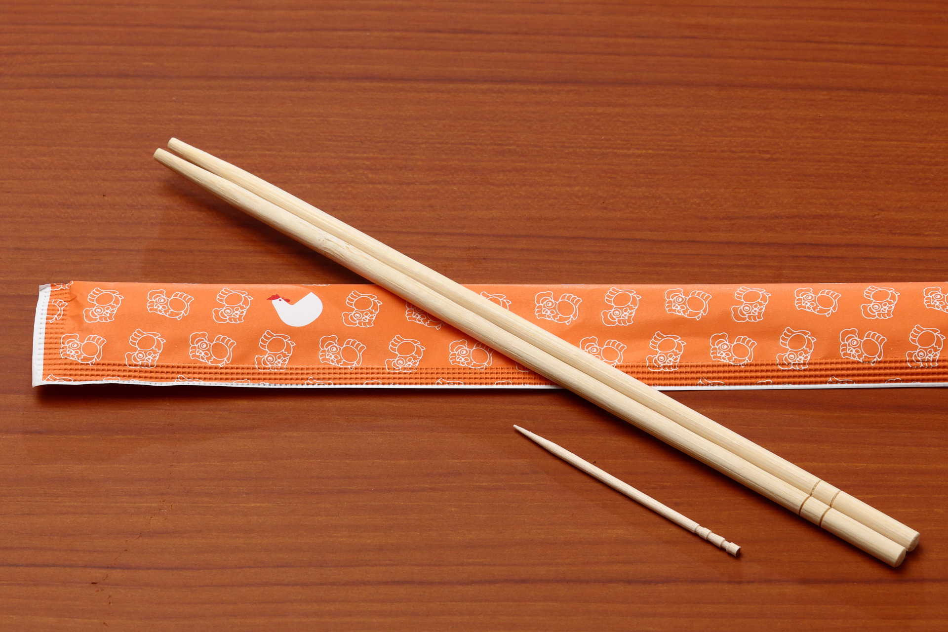 チキン弁当と同じ箸袋のデザインがかわいい