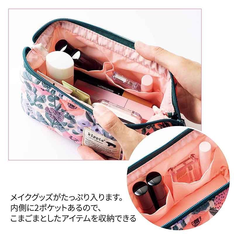 キルティングポーチはメイク道具がたっぷり入る容量。内ポケットも2か所