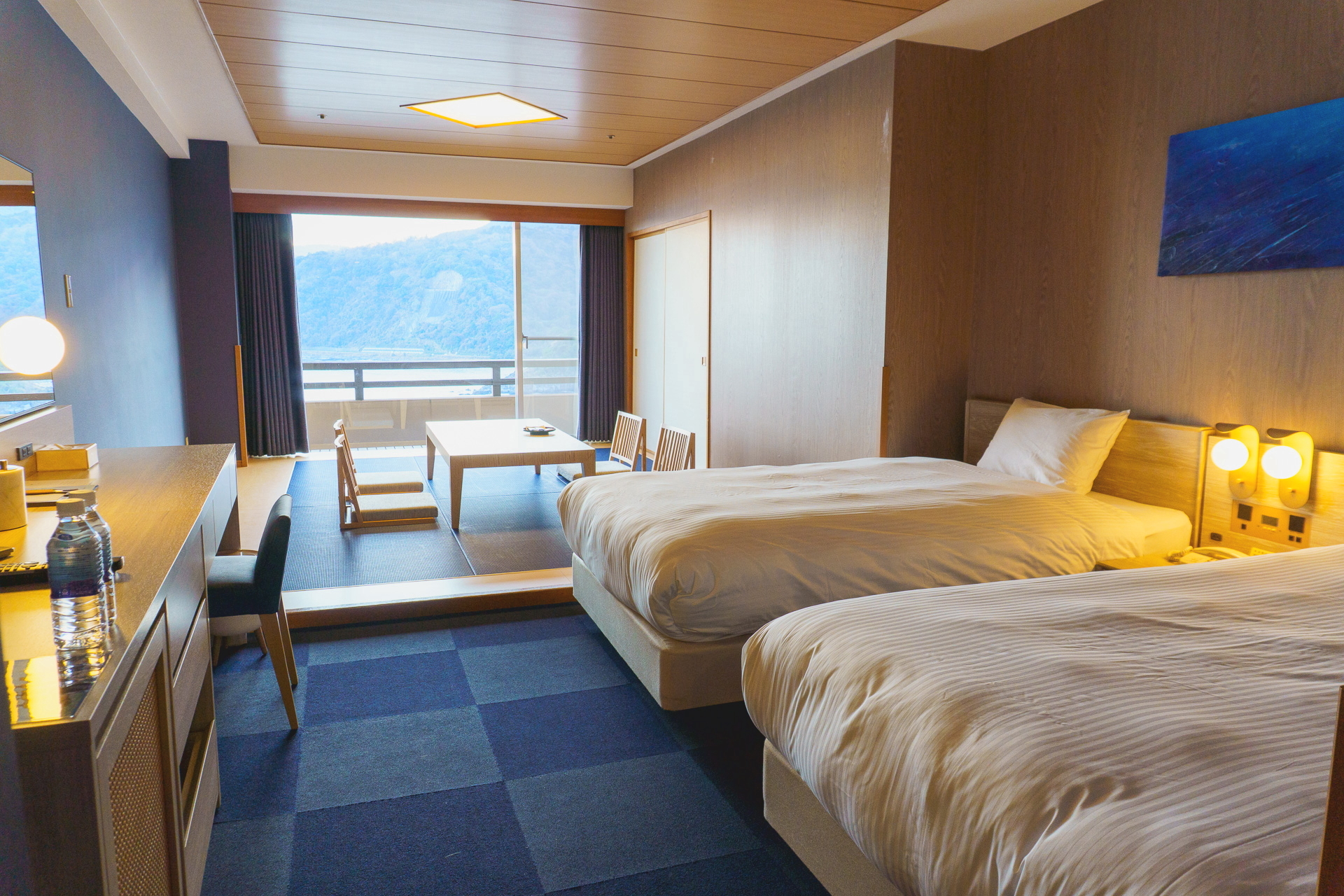 本館7階のスタンダード和洋室（39m<span class="em sup">2</span>、定員1～5名）